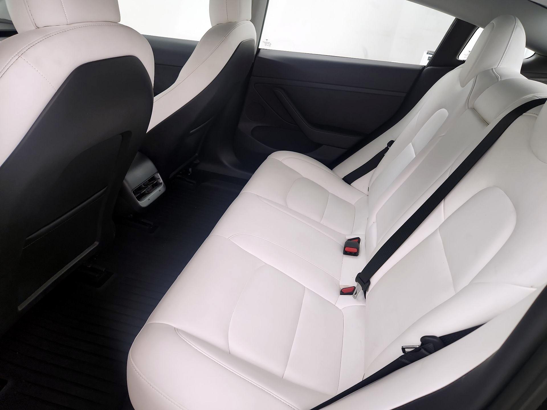 Thumbnail: 2021 Tesla Model 3 - 19