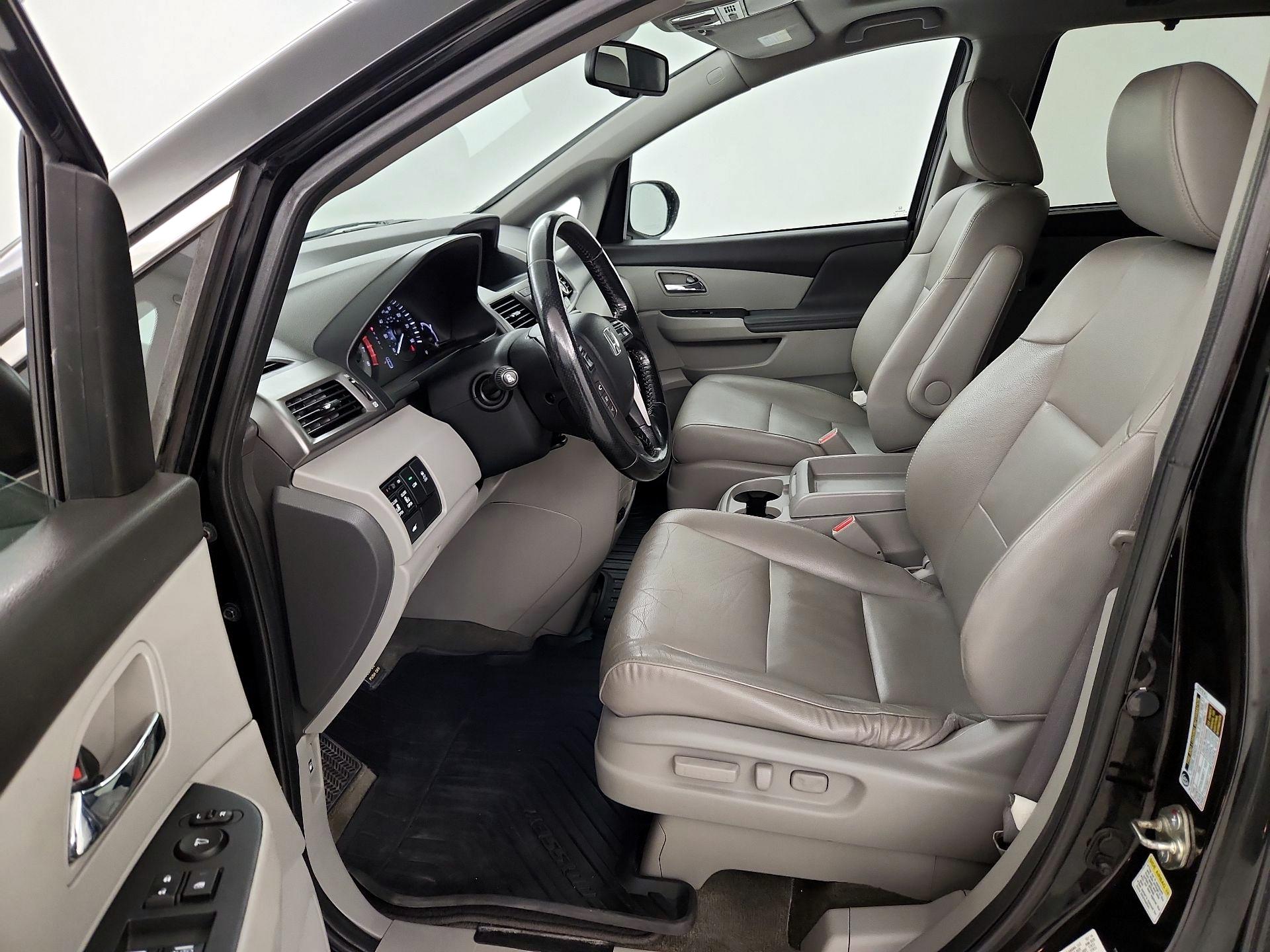 Thumbnail: 2015 Honda Odyssey - 11