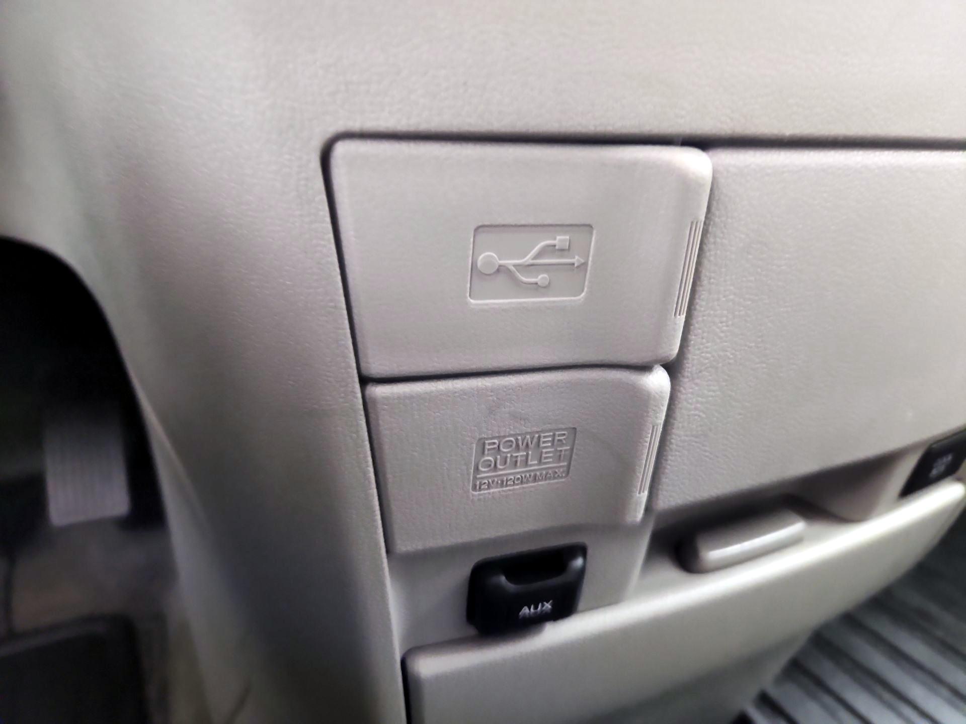 Thumbnail: 2015 Honda Odyssey - 18