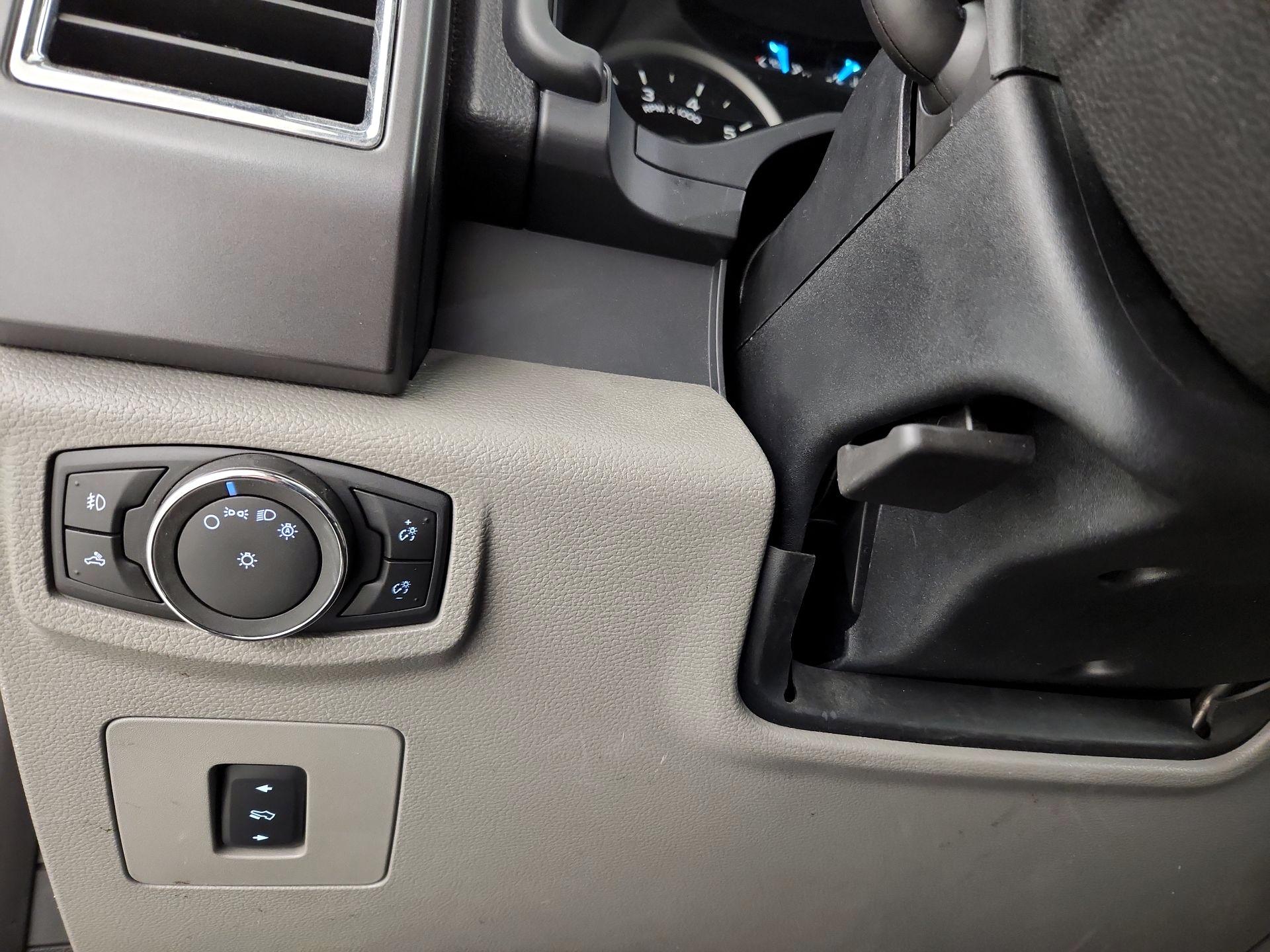 Thumbnail: 2015 Ford F-150 - 13