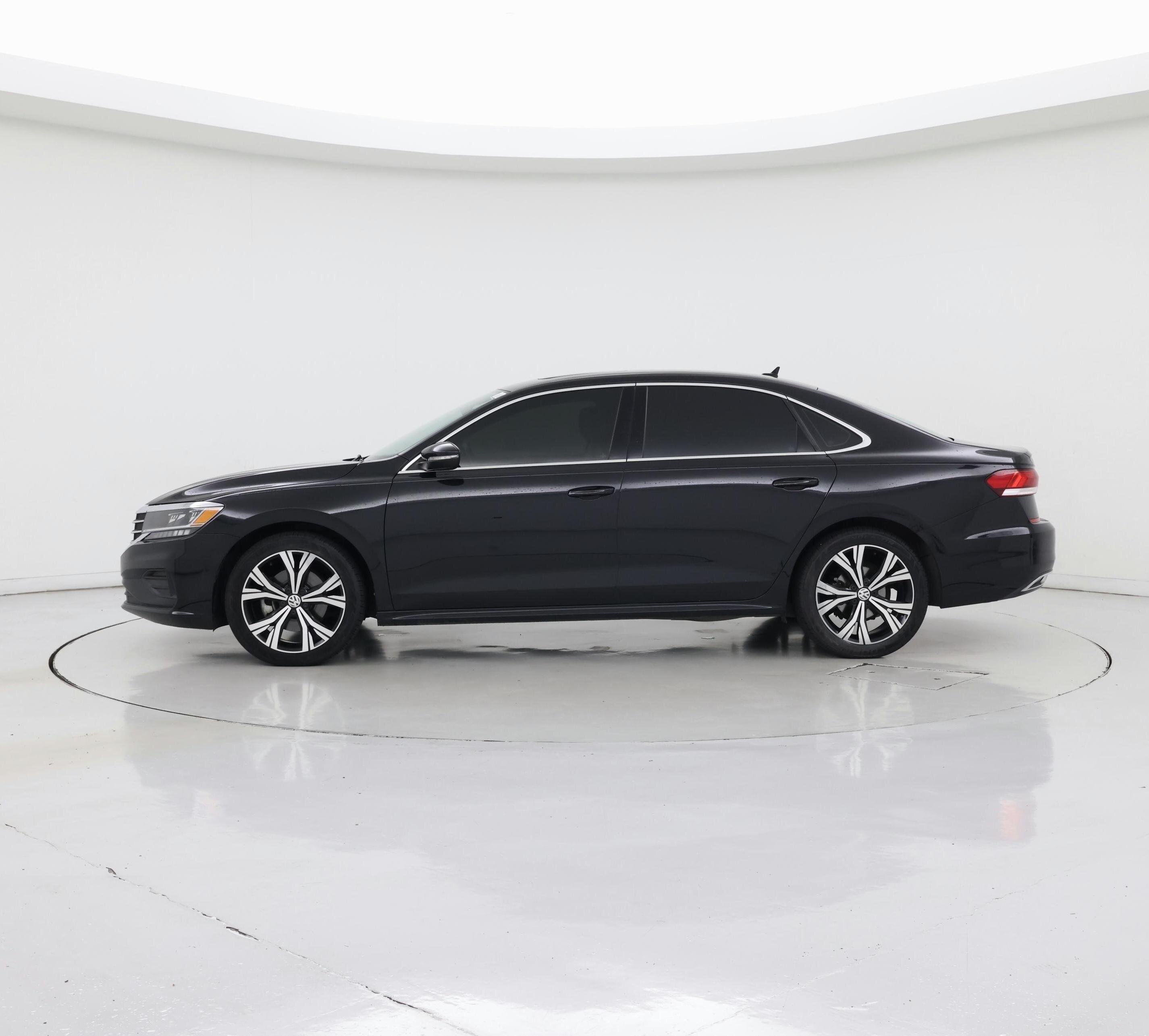 Thumbnail: 2022 Volkswagen Passat - 3