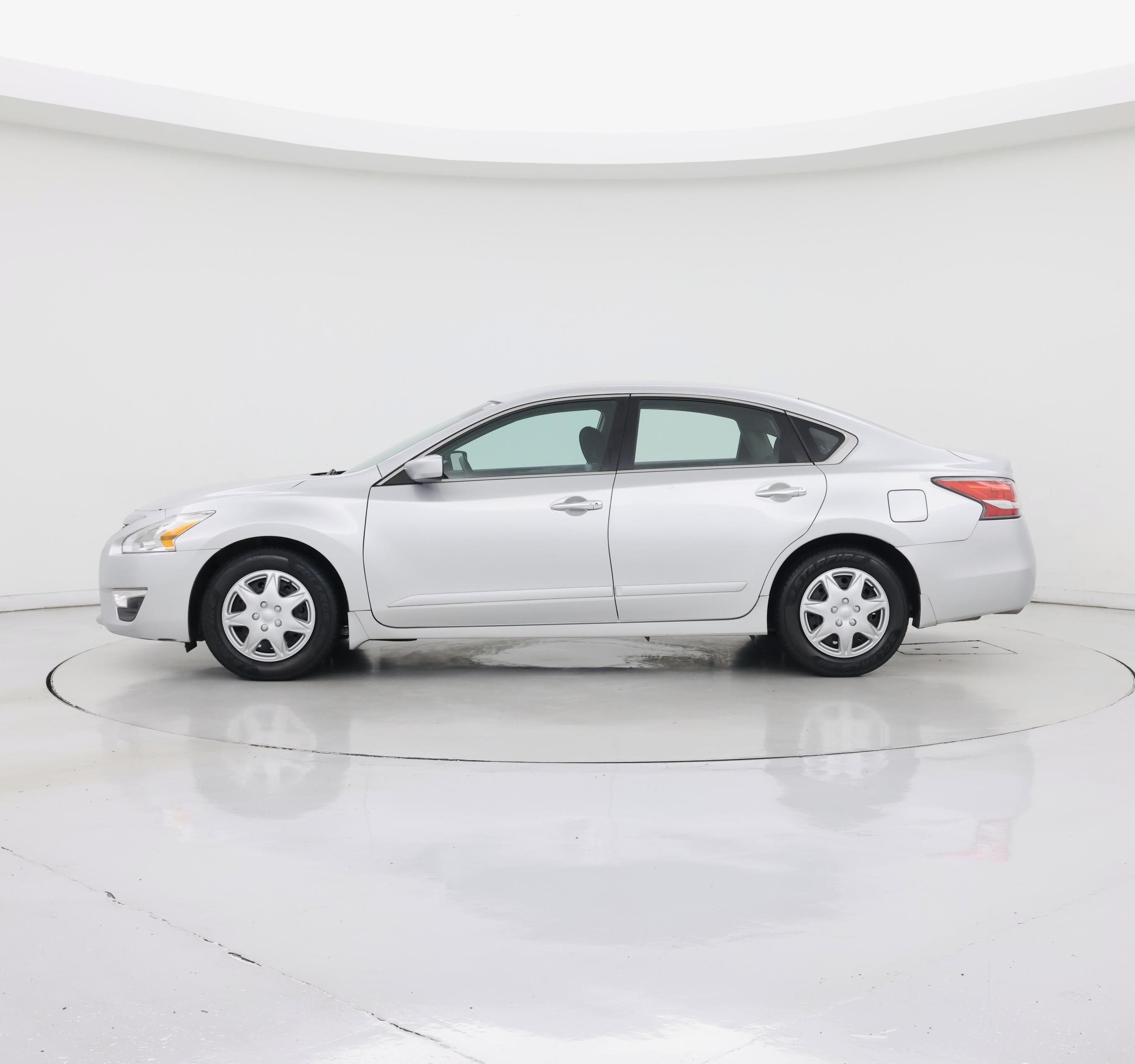 Thumbnail: 2015 Nissan Altima - 3