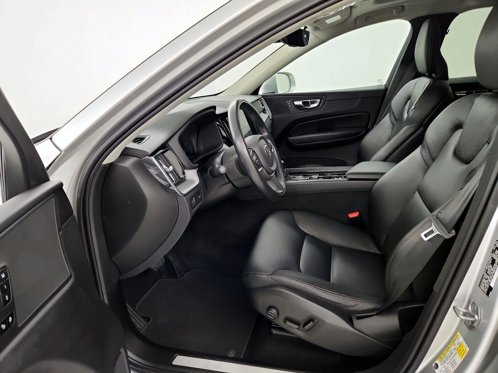 Thumbnail: 2020 Volvo XC60 - 11