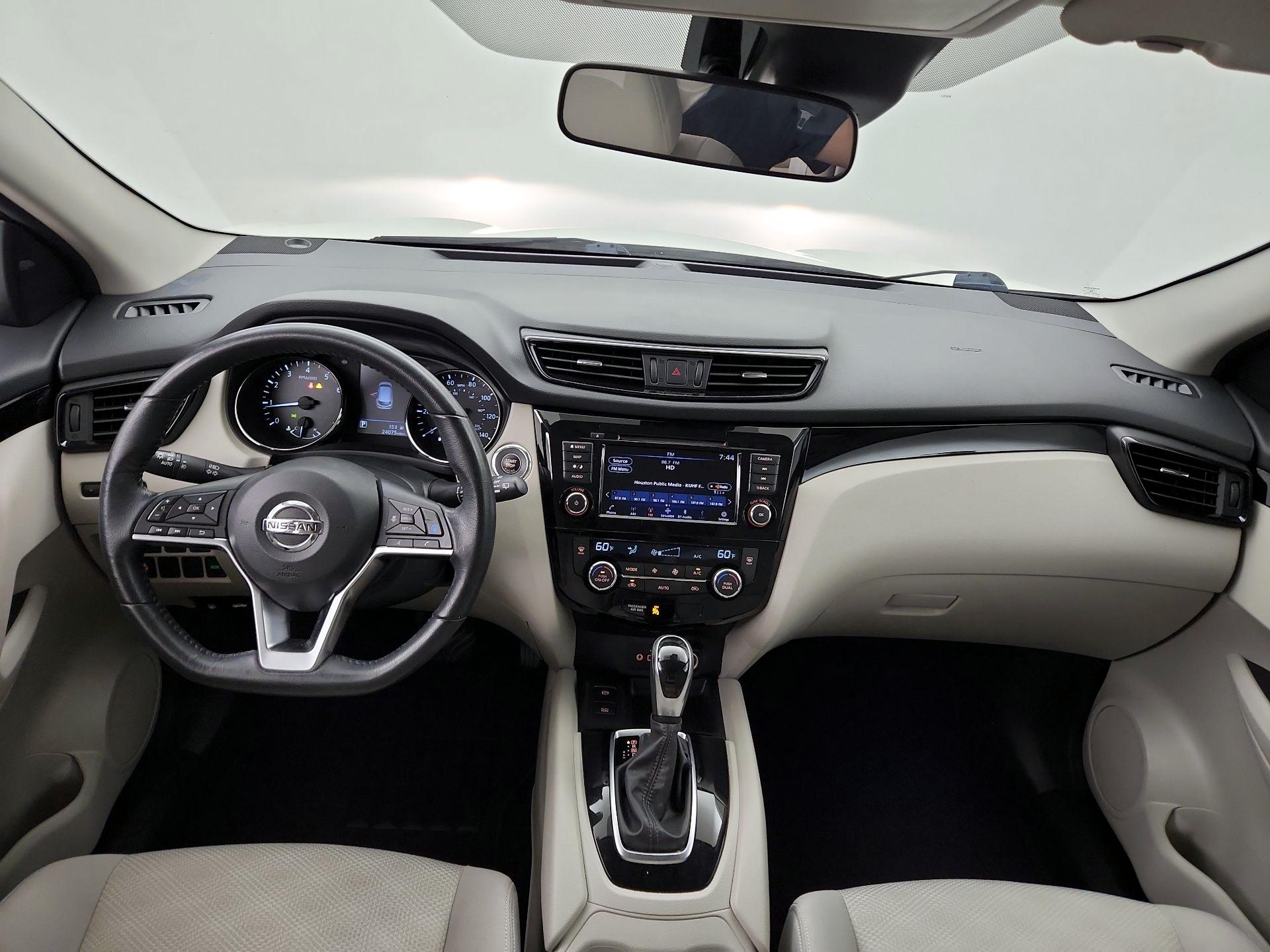 Thumbnail: 2019 Nissan Rogue Sport - 9