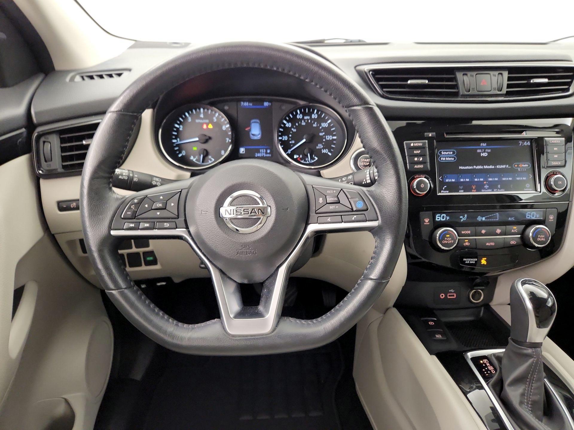 Thumbnail: 2019 Nissan Rogue Sport - 10