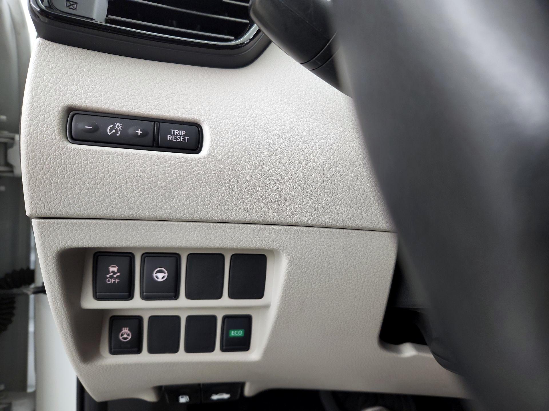 Thumbnail: 2019 Nissan Rogue Sport - 13