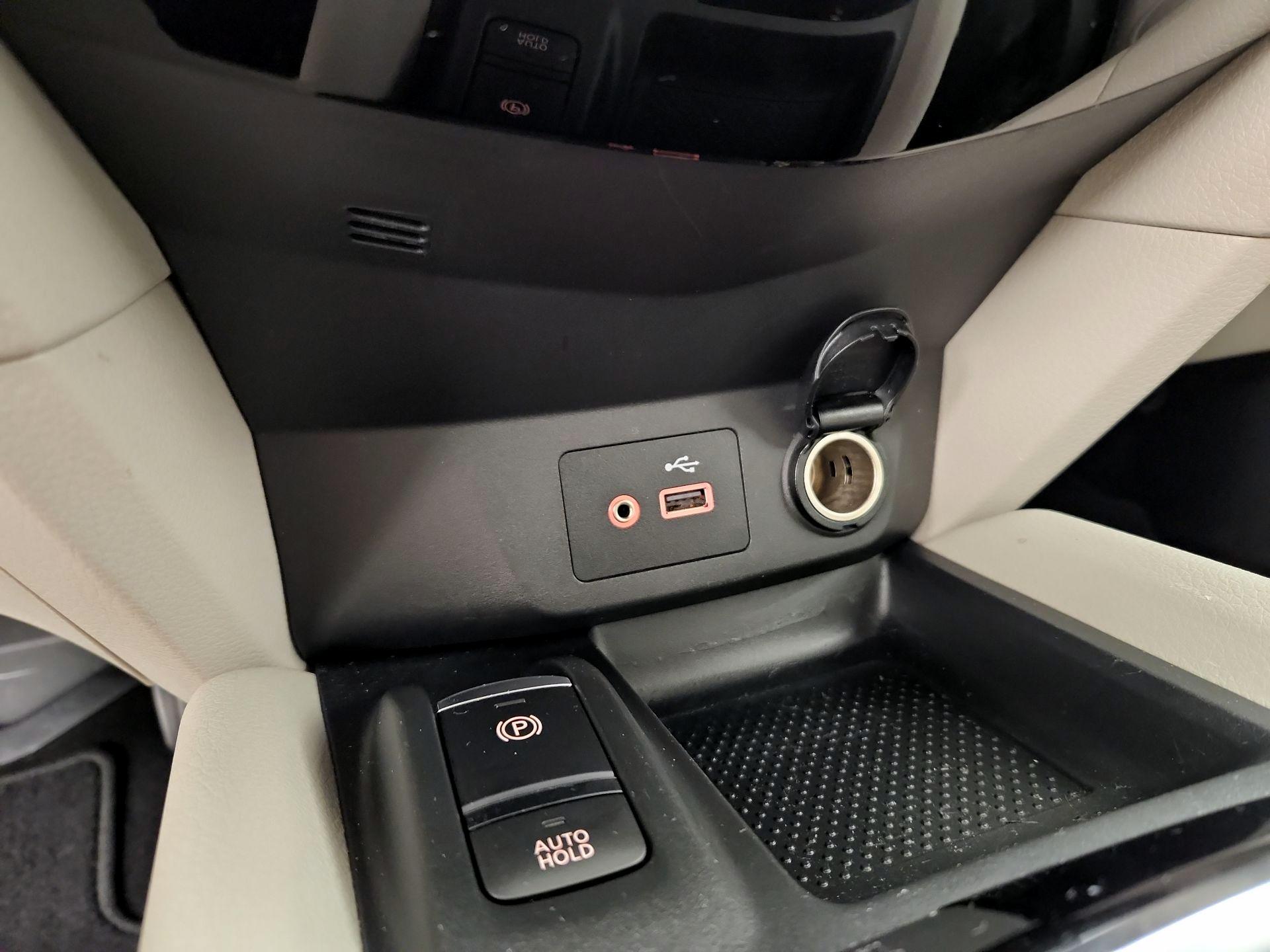 Thumbnail: 2019 Nissan Rogue Sport - 18