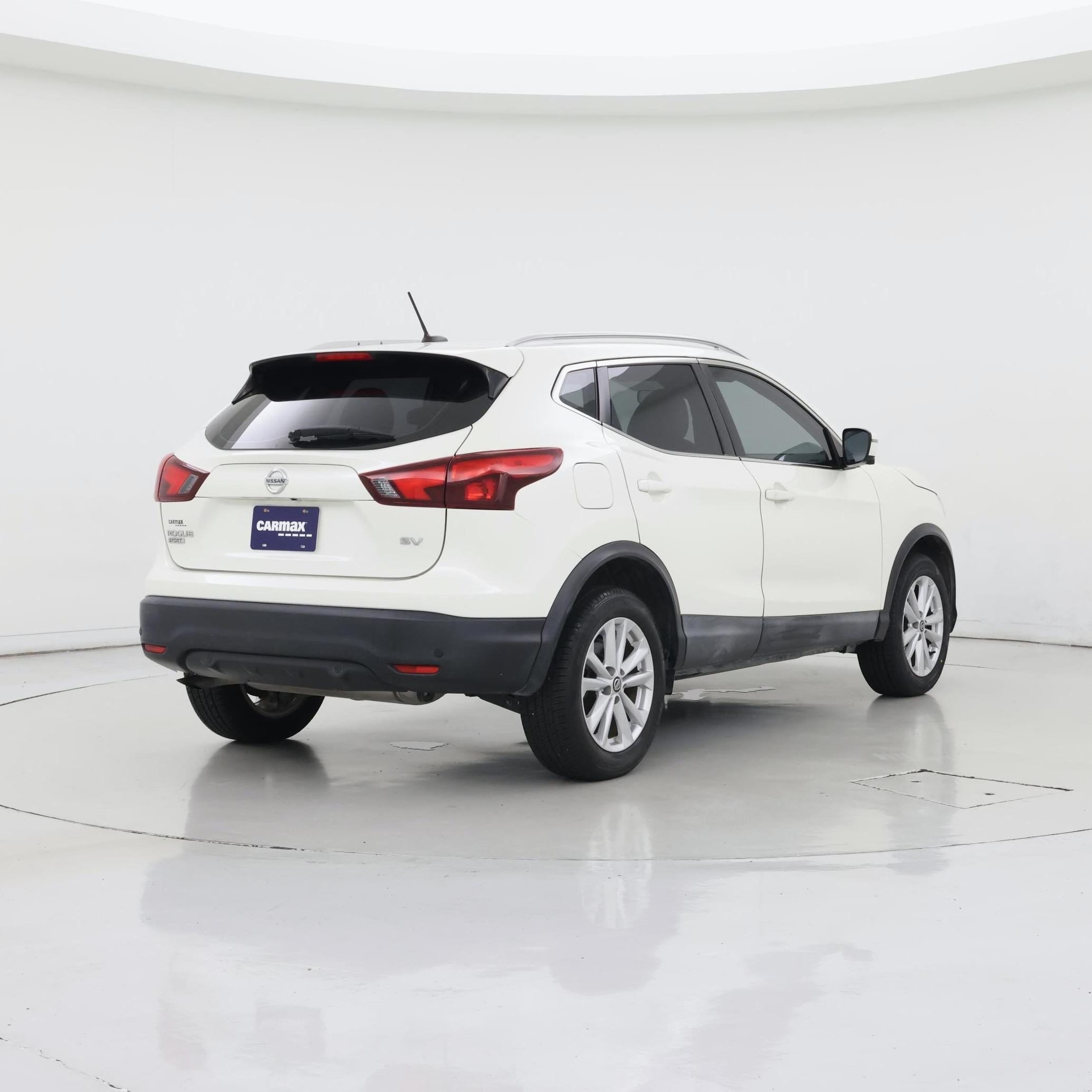 Thumbnail: 2019 Nissan Rogue Sport - 8