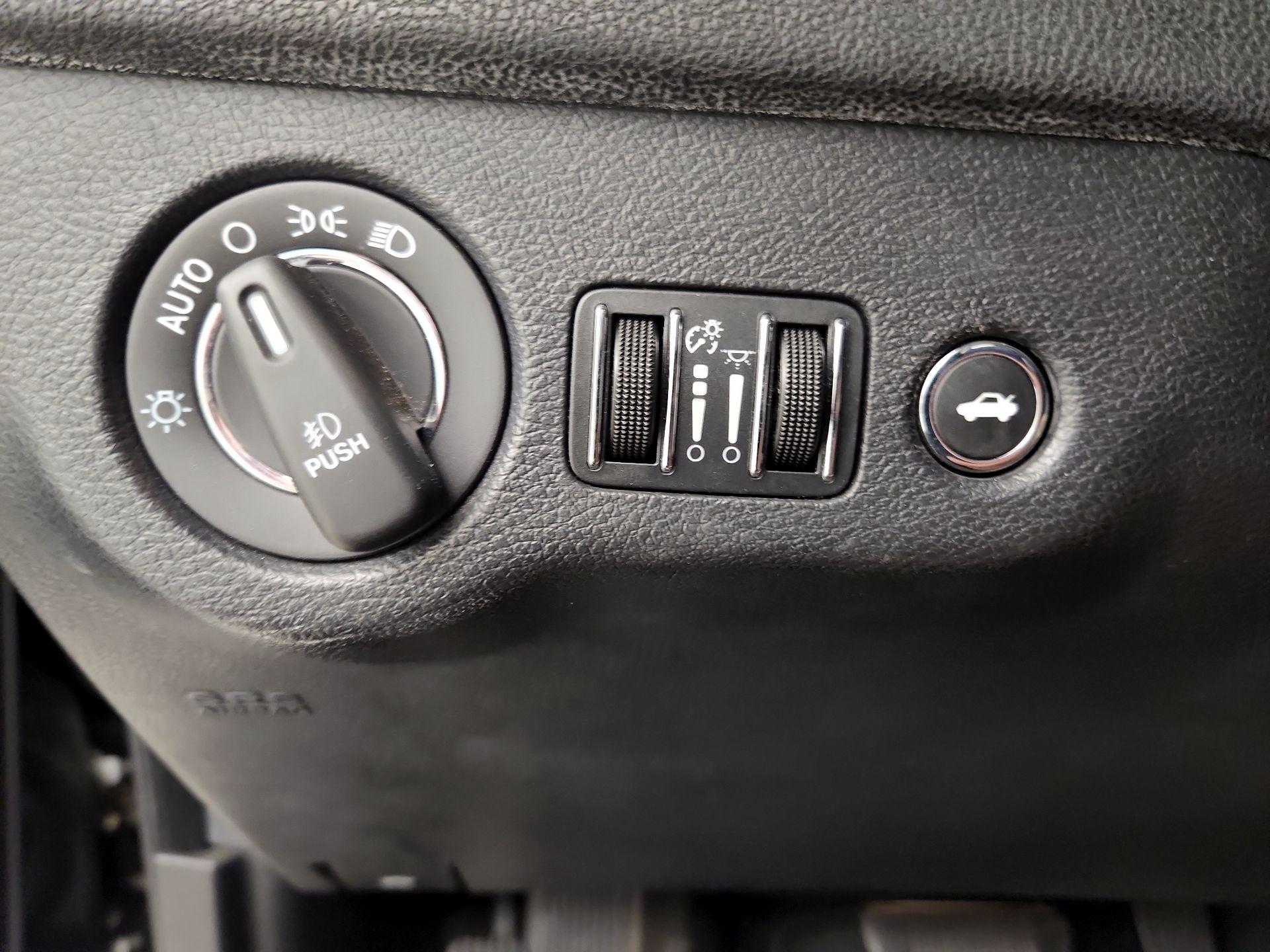 Thumbnail: 2015 Chrysler 300 - 13