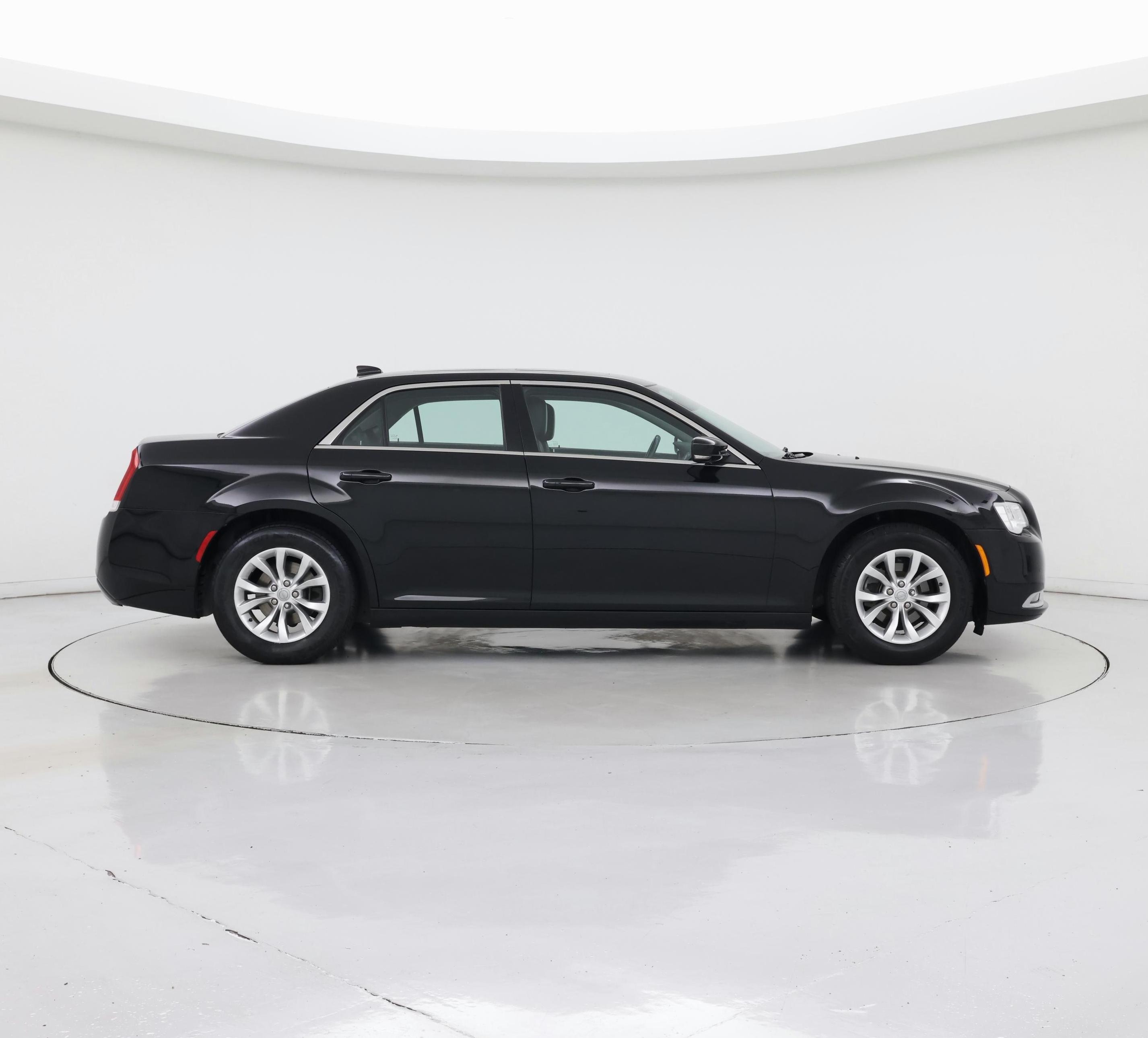 Thumbnail: 2015 Chrysler 300 - 7