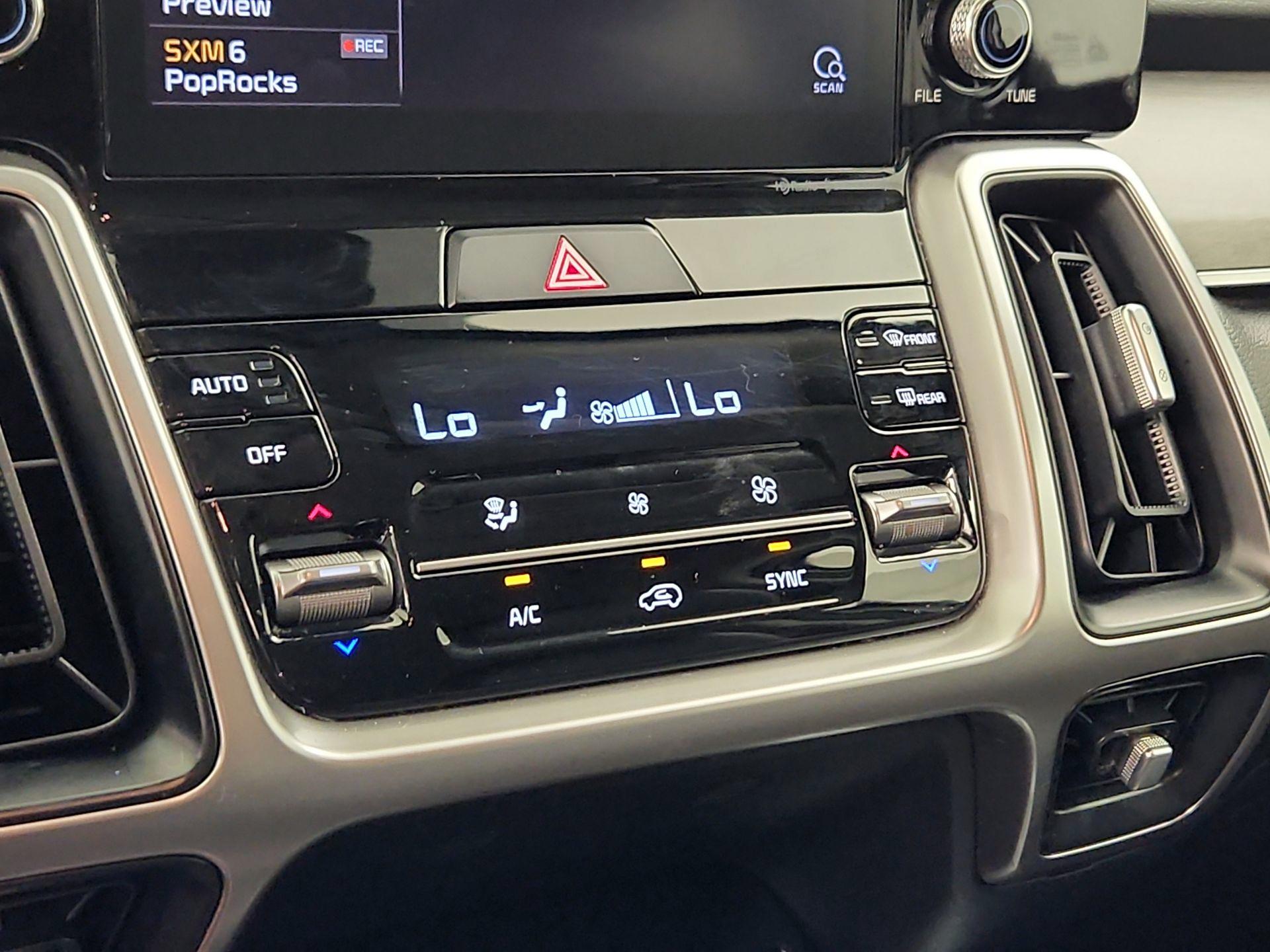 Thumbnail: 2021 Kia Sorento - 16