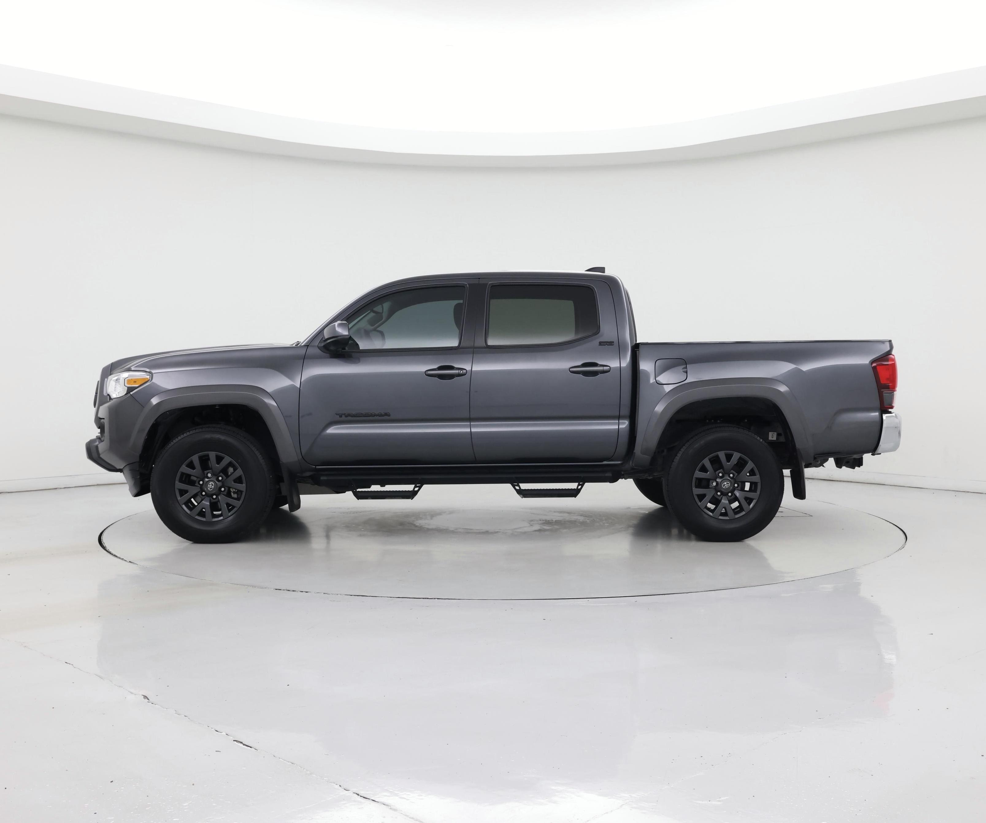 Thumbnail: 2022 Toyota Tacoma - 3