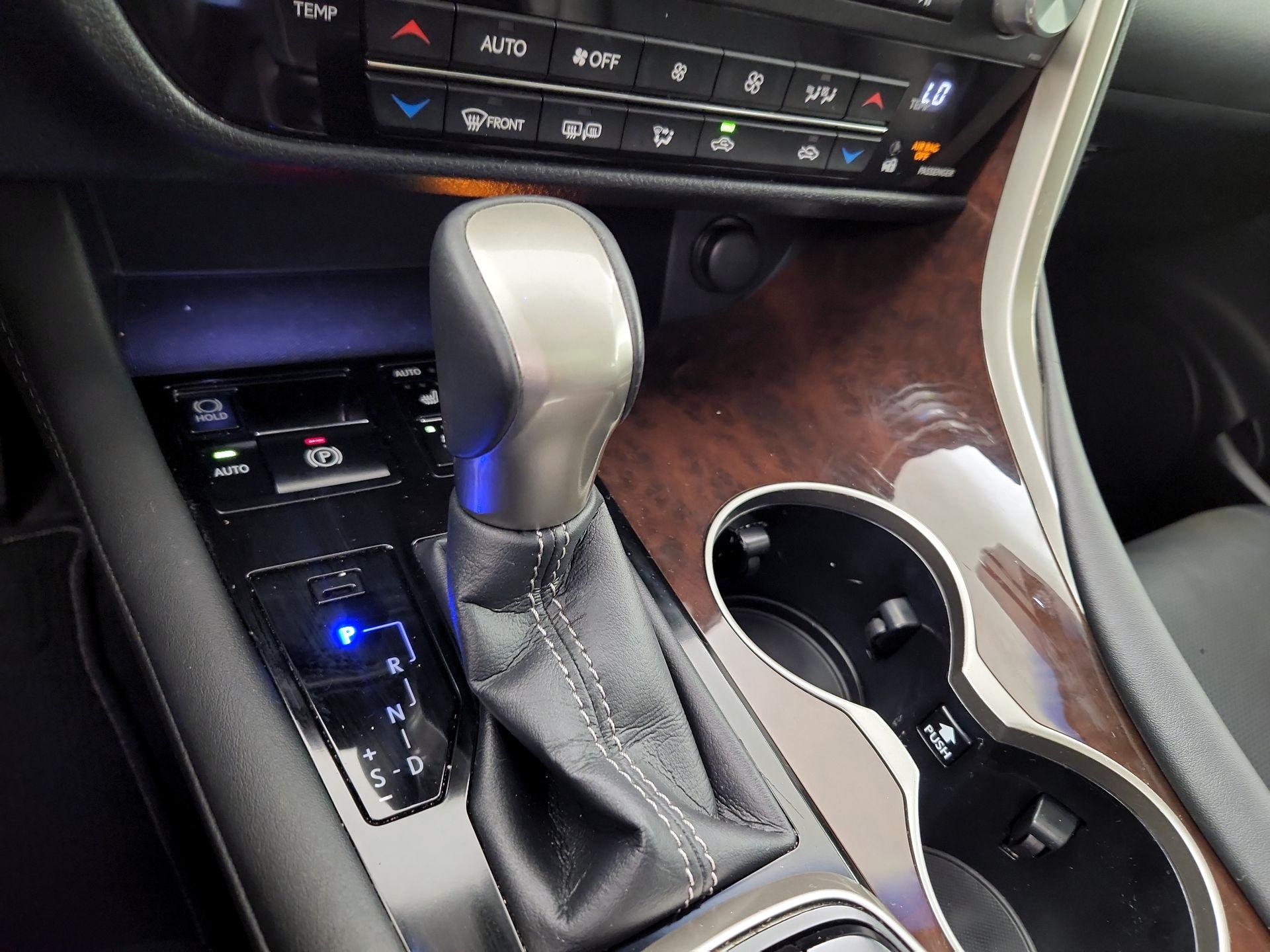 Thumbnail: 2016 Lexus RX - 17