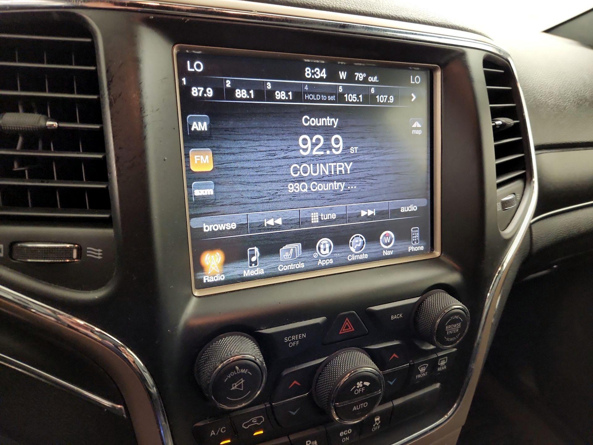 Thumbnail: 2015 Jeep Grand Cherokee - 16