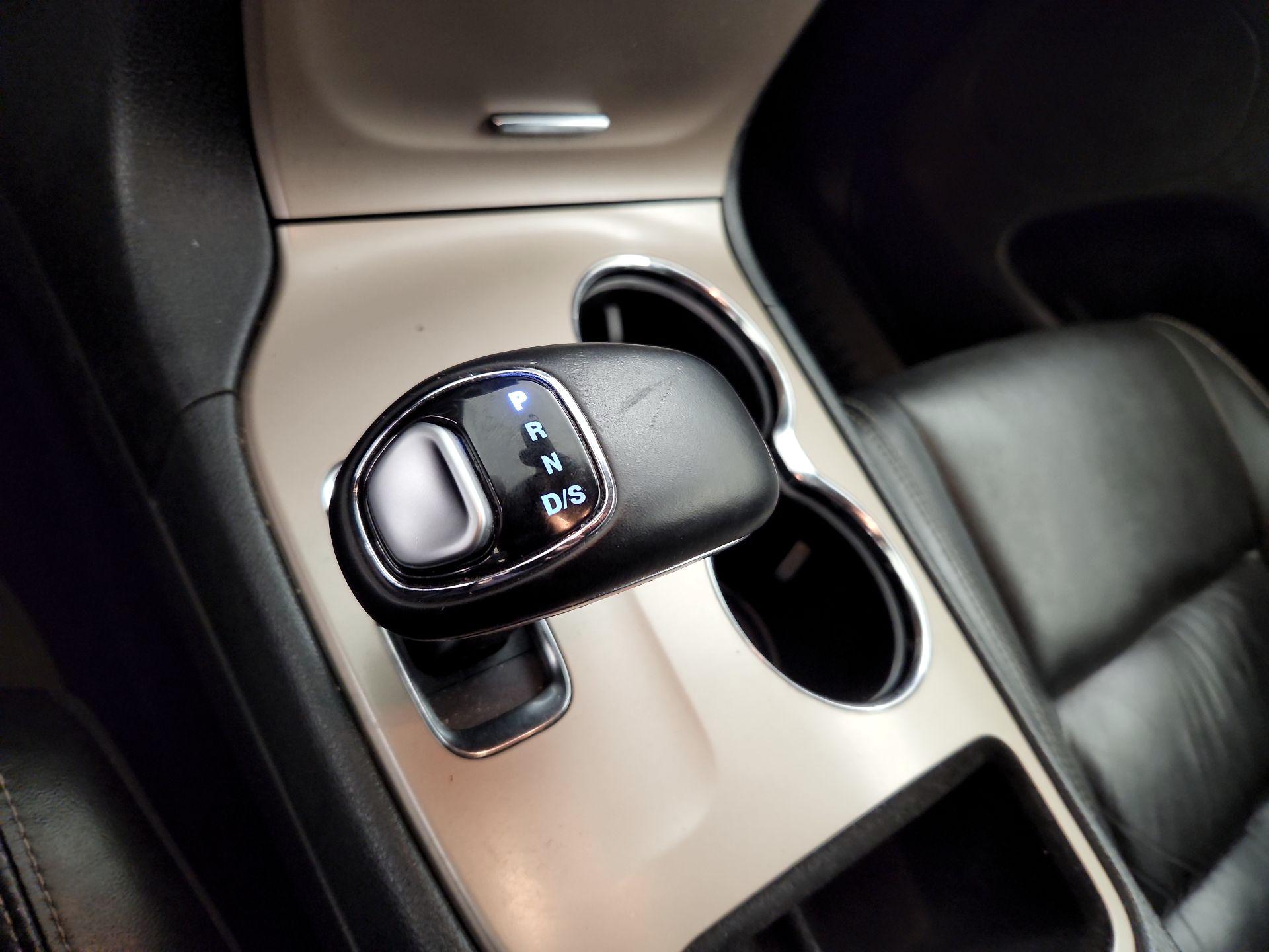 Thumbnail: 2015 Jeep Grand Cherokee - 18
