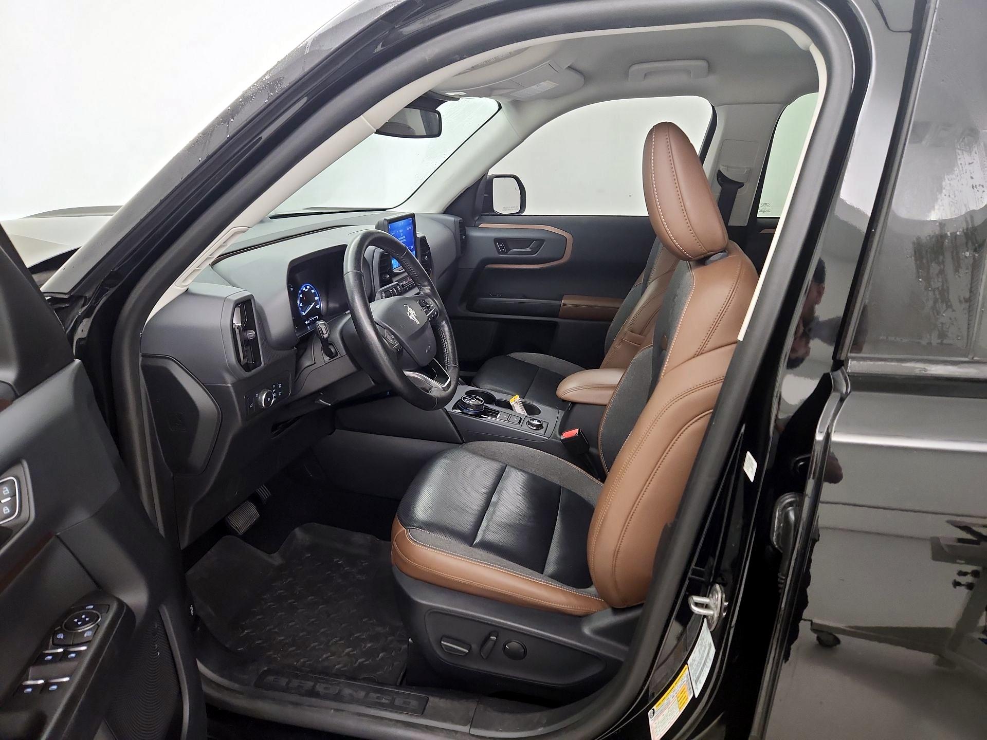 Thumbnail: 2021 Ford Bronco Sport - 11