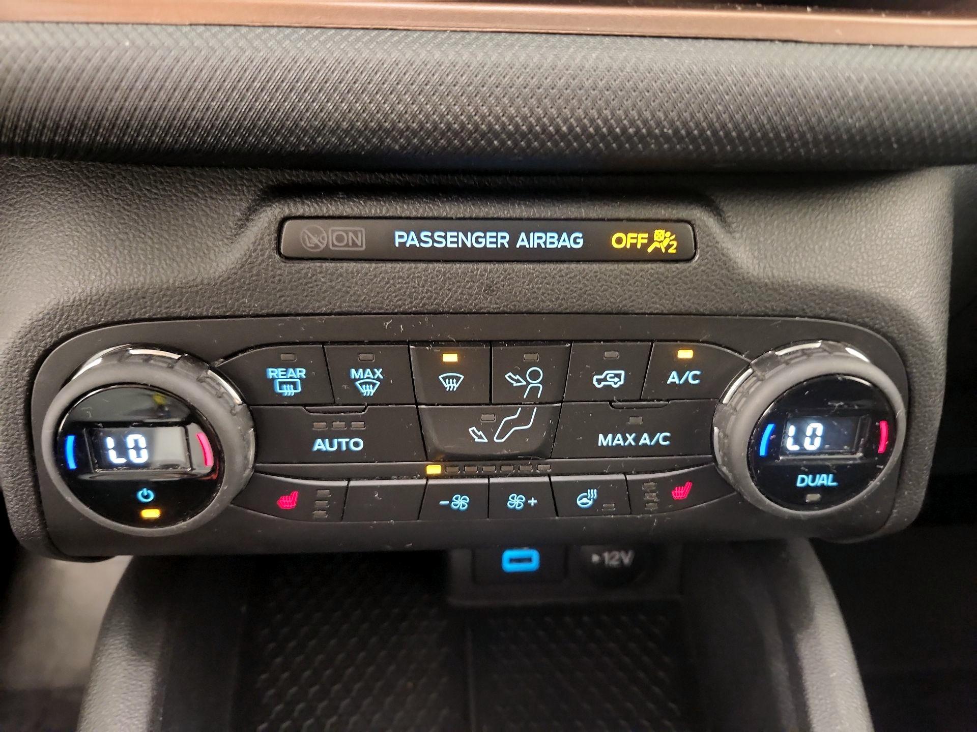 Thumbnail: 2021 Ford Bronco Sport - 16