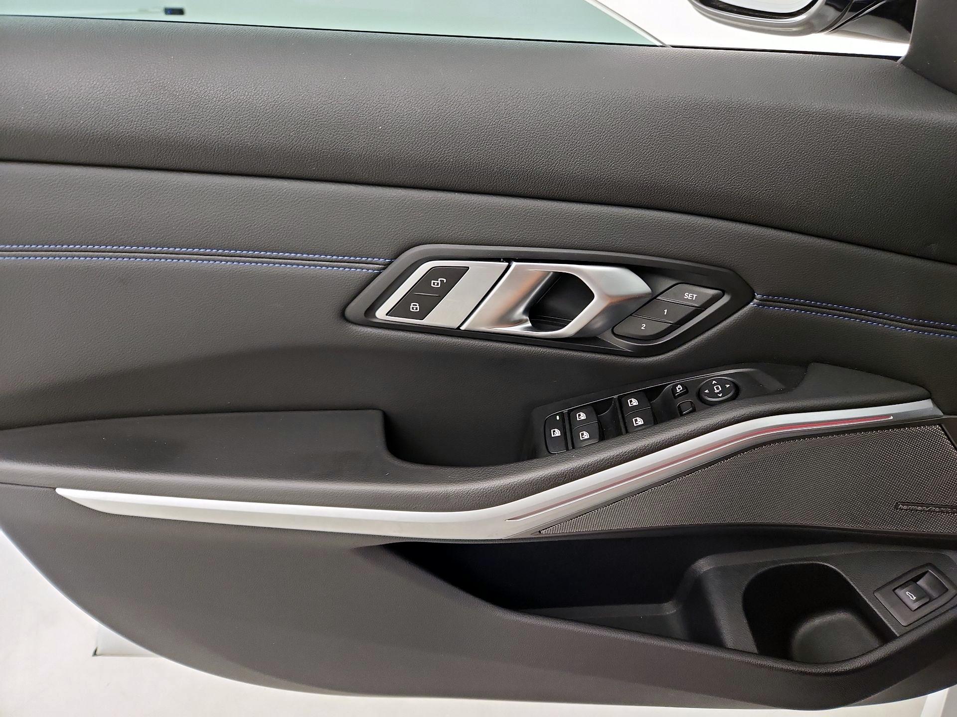 Thumbnail: 2020 BMW 3 Series - 12