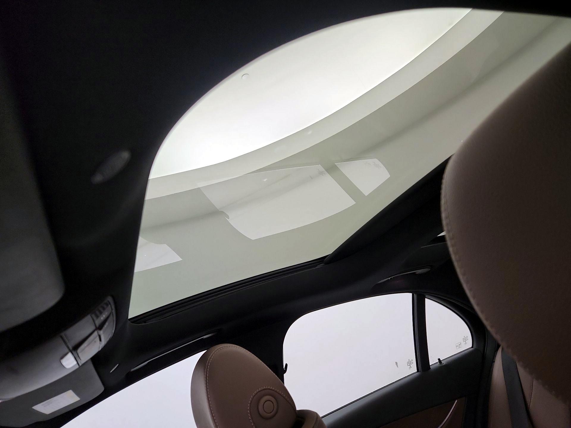 Thumbnail: 2018 Mercedes-Benz E-Class - 20