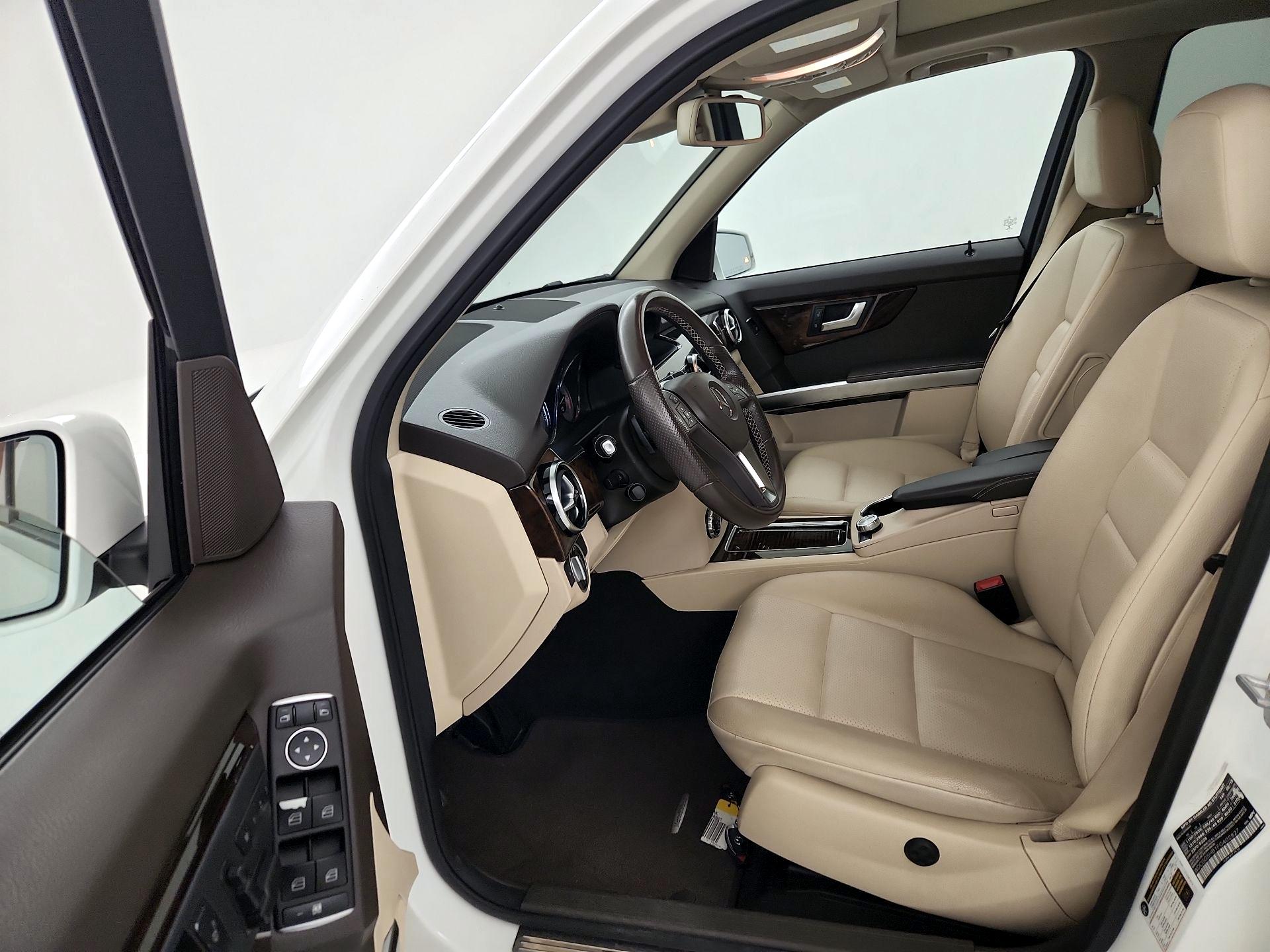 Thumbnail: 2015 Mercedes-Benz GLK - 11