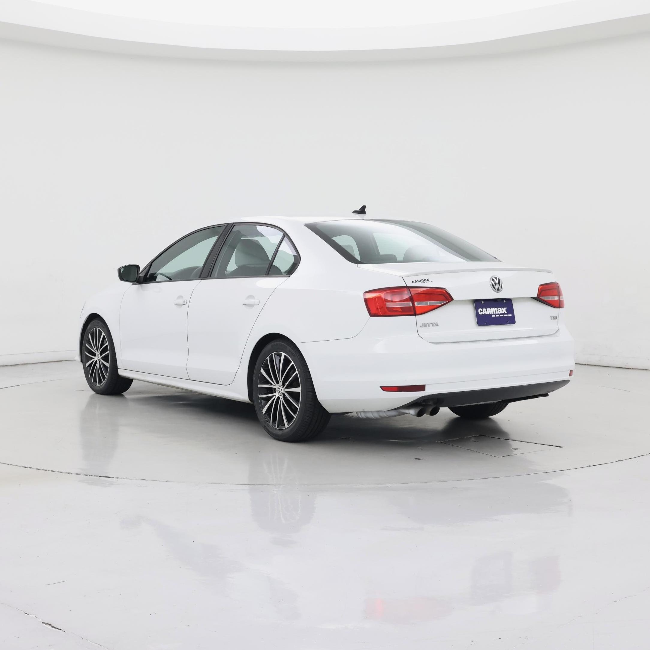 Thumbnail: 2015 Volkswagen Jetta - 2