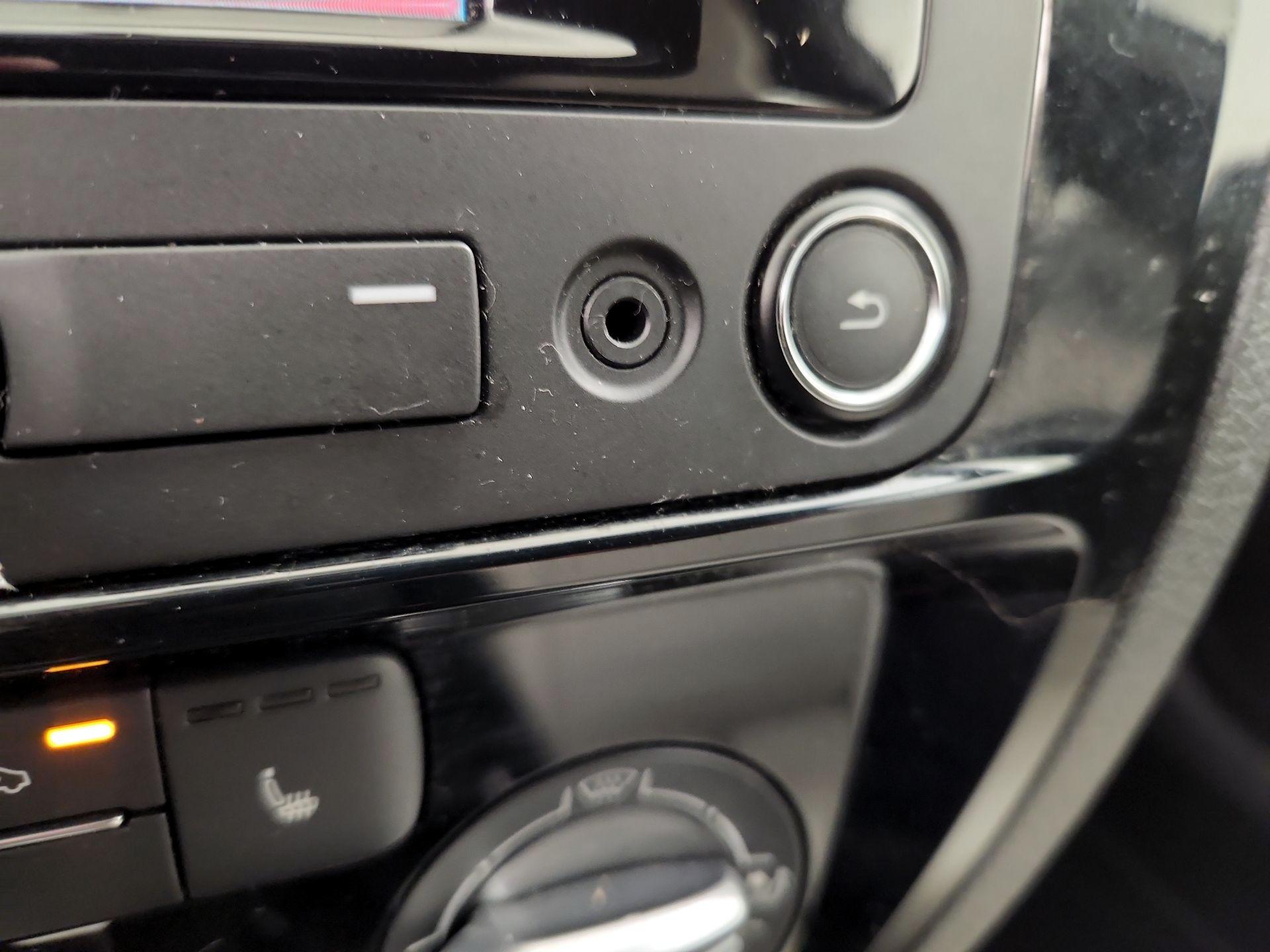 Thumbnail: 2015 Volkswagen Jetta - 19