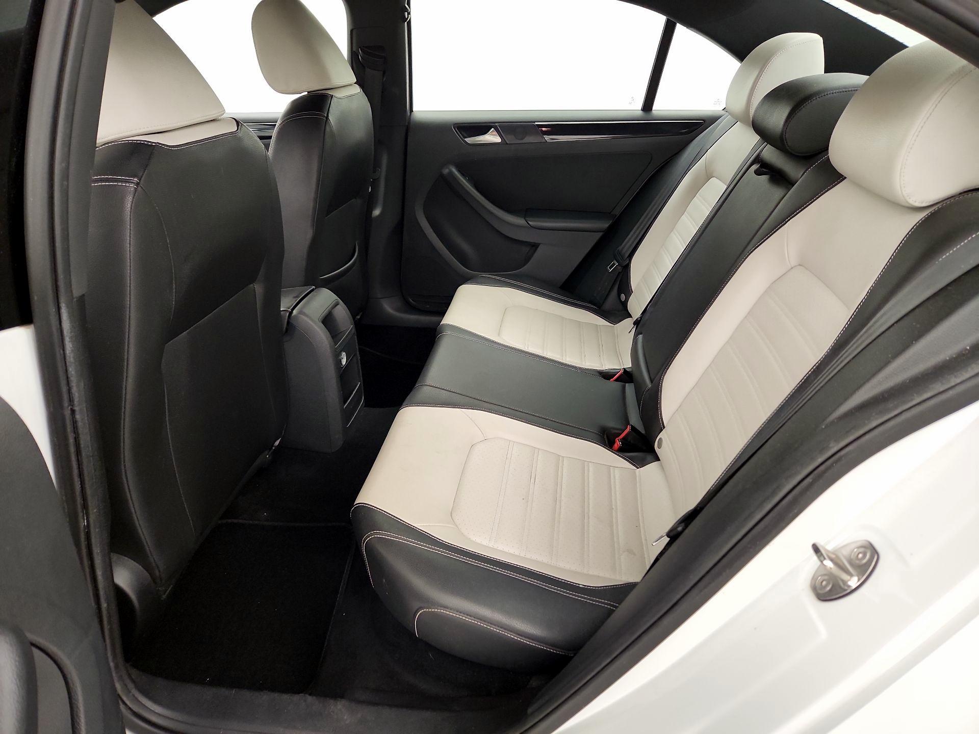 Thumbnail: 2015 Volkswagen Jetta - 20