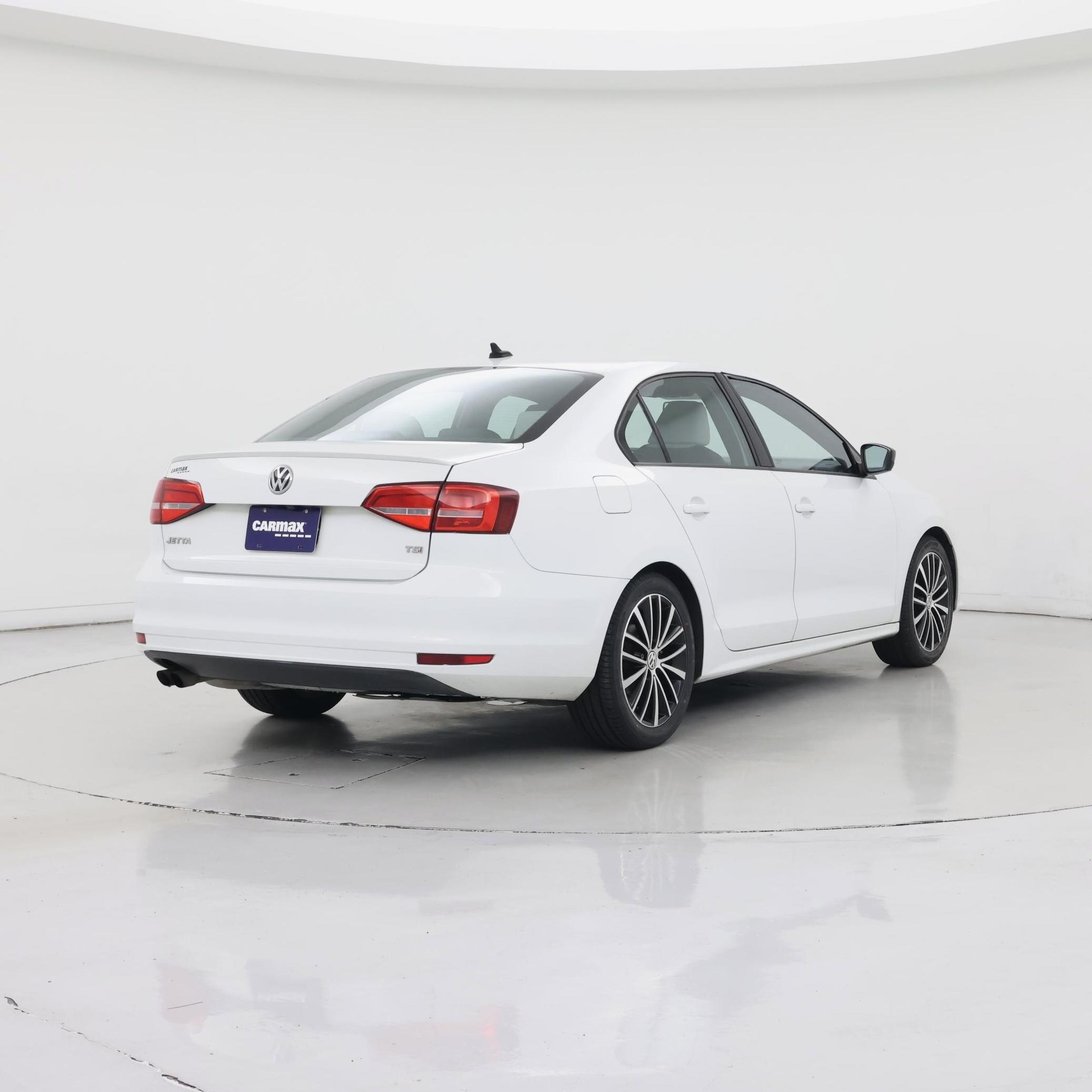 Thumbnail: 2015 Volkswagen Jetta - 8