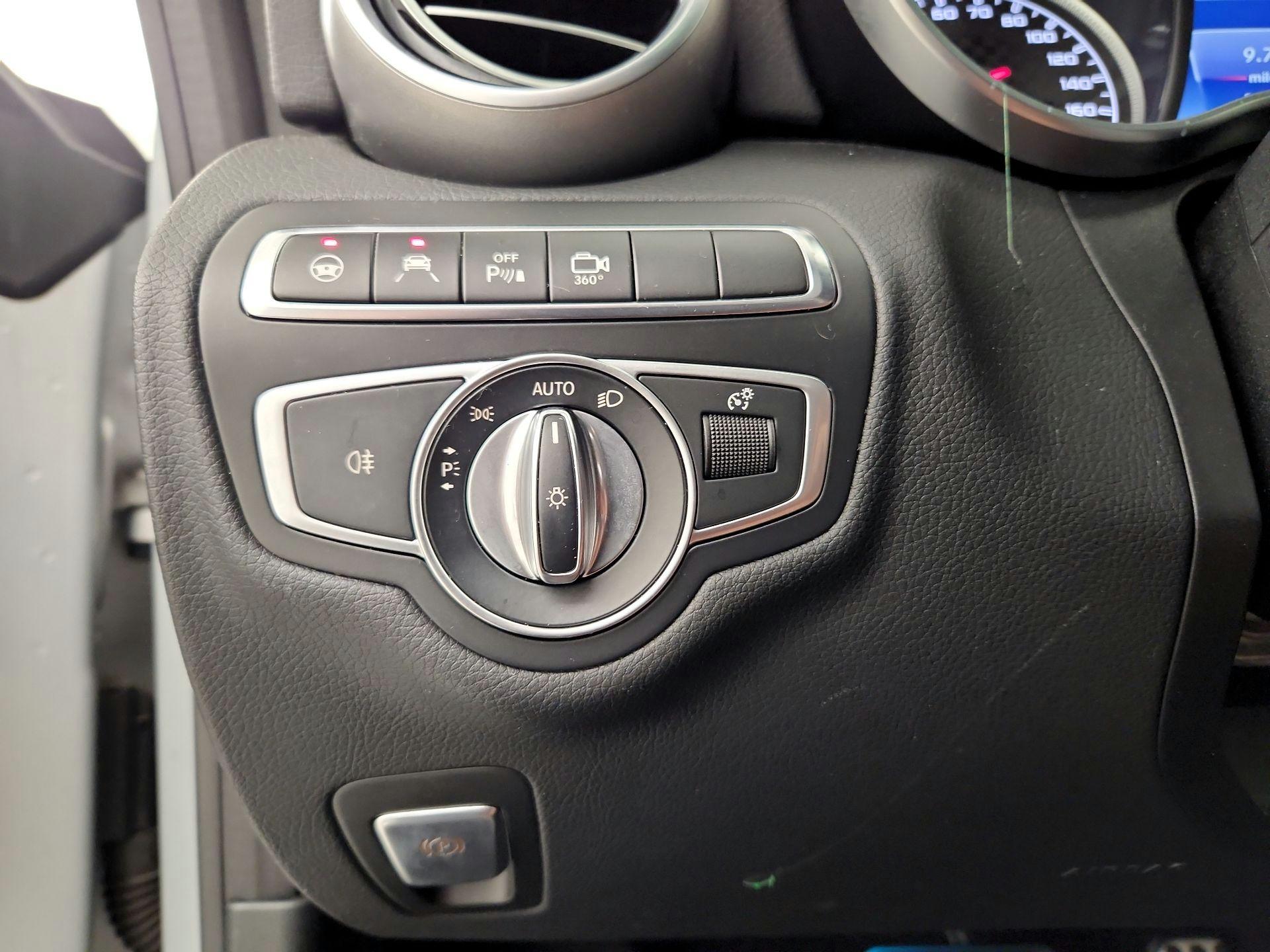 Thumbnail: 2017 Mercedes-Benz C-Class - 13