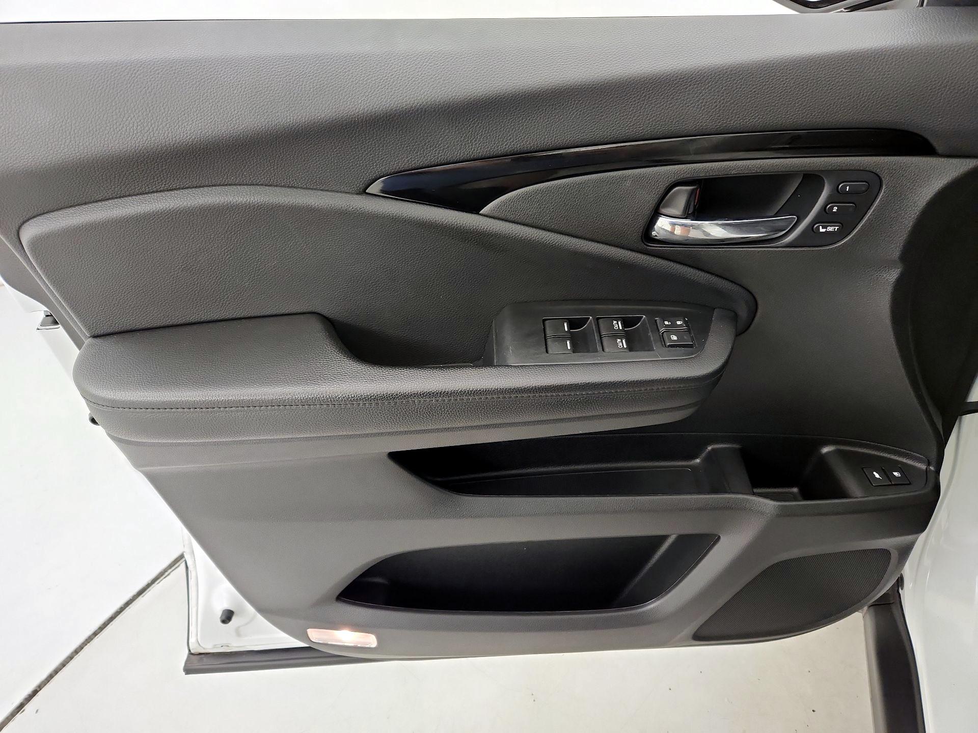 Thumbnail: 2022 Honda Pilot - 12