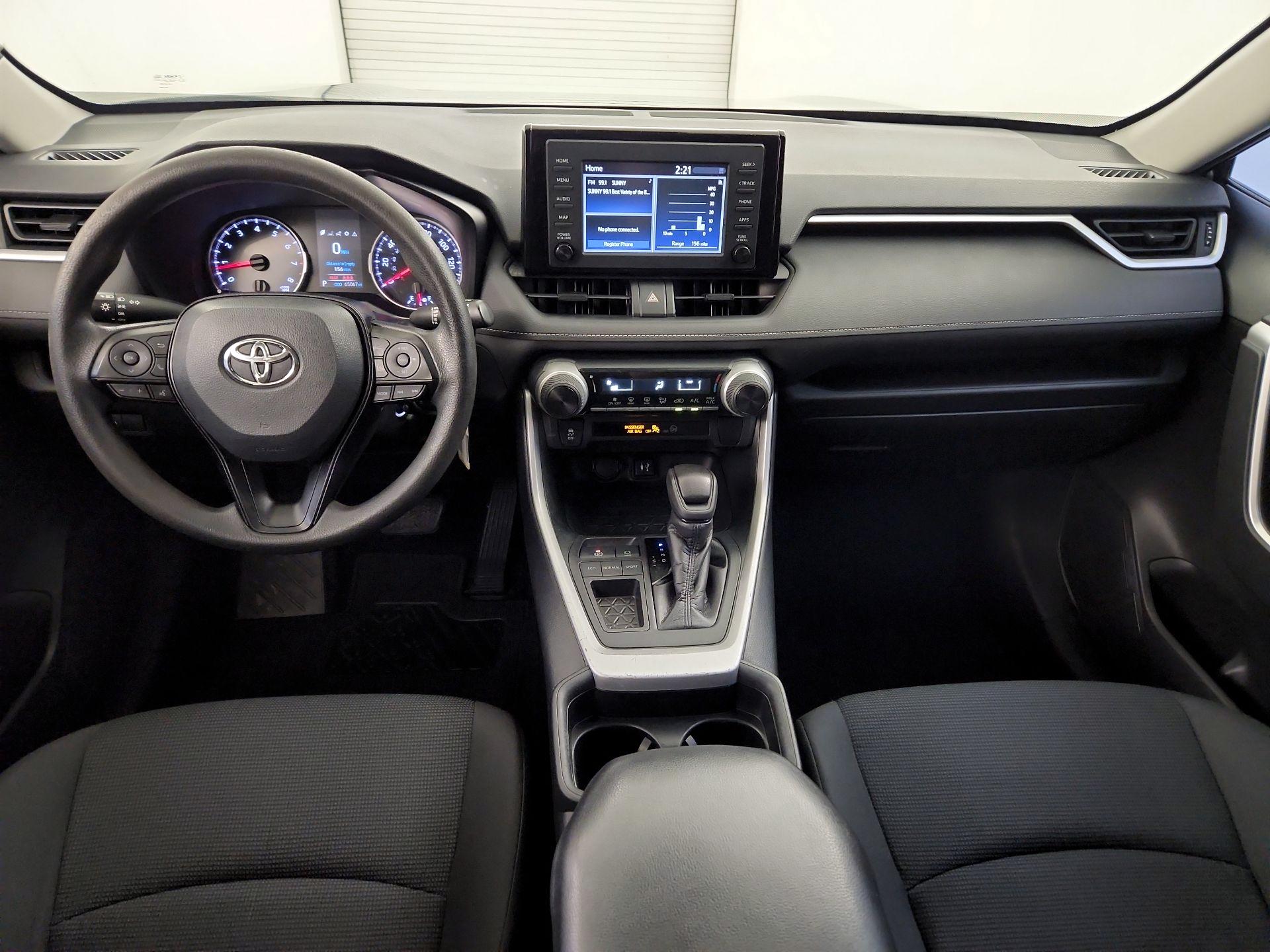 Thumbnail: 2019 Toyota RAV4 - 9