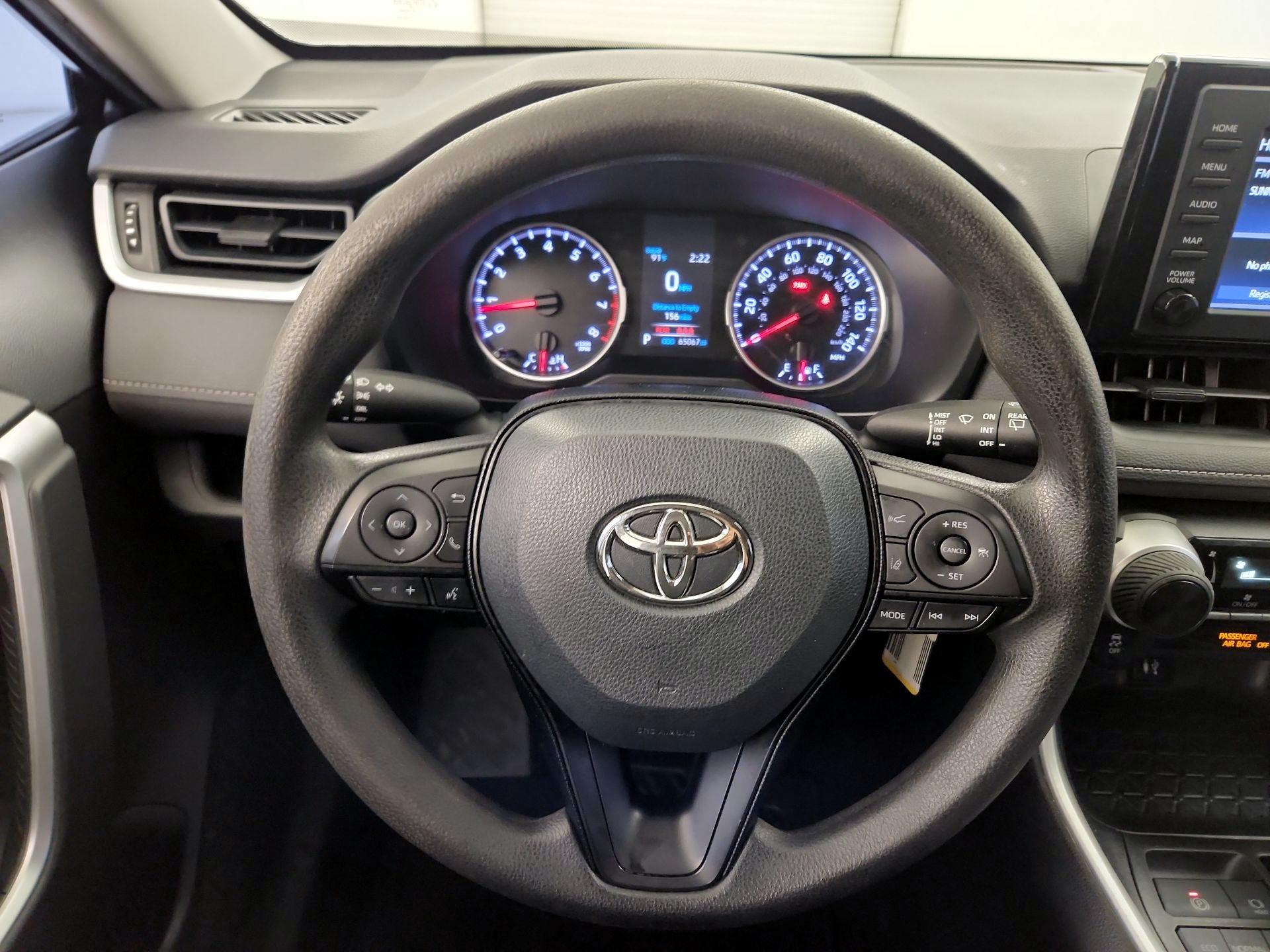 Thumbnail: 2019 Toyota RAV4 - 10