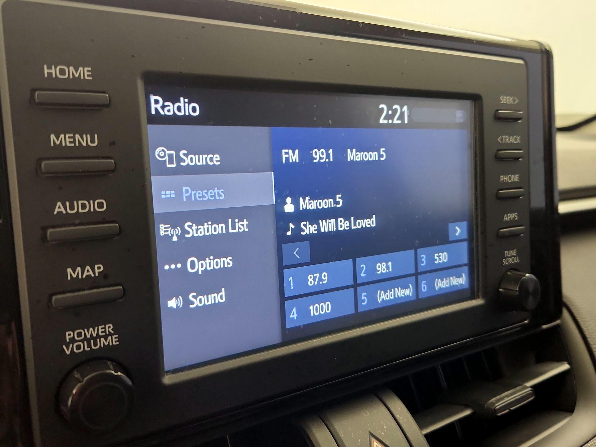 Thumbnail: 2019 Toyota RAV4 - 15