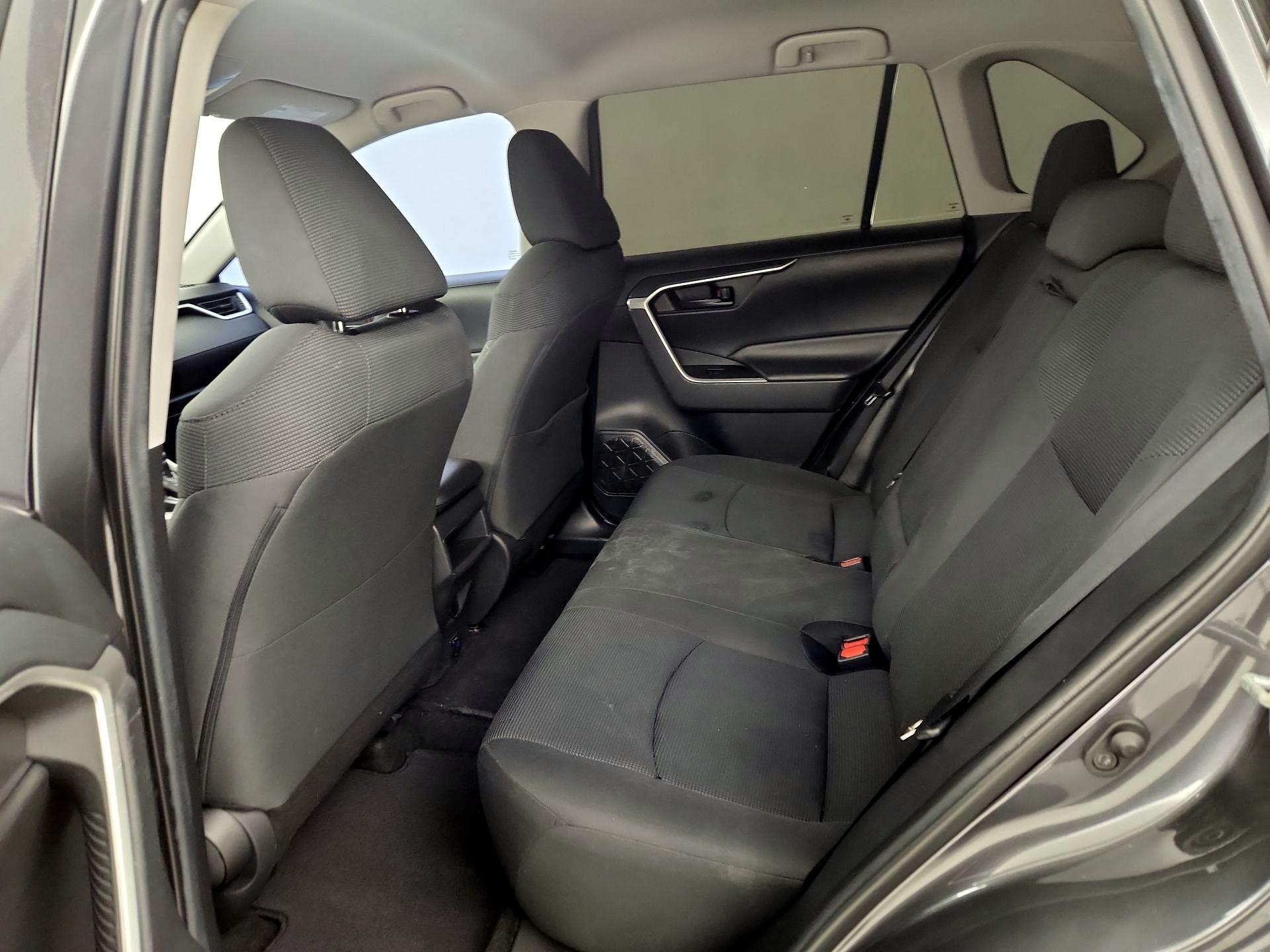 Thumbnail: 2019 Toyota RAV4 - 19