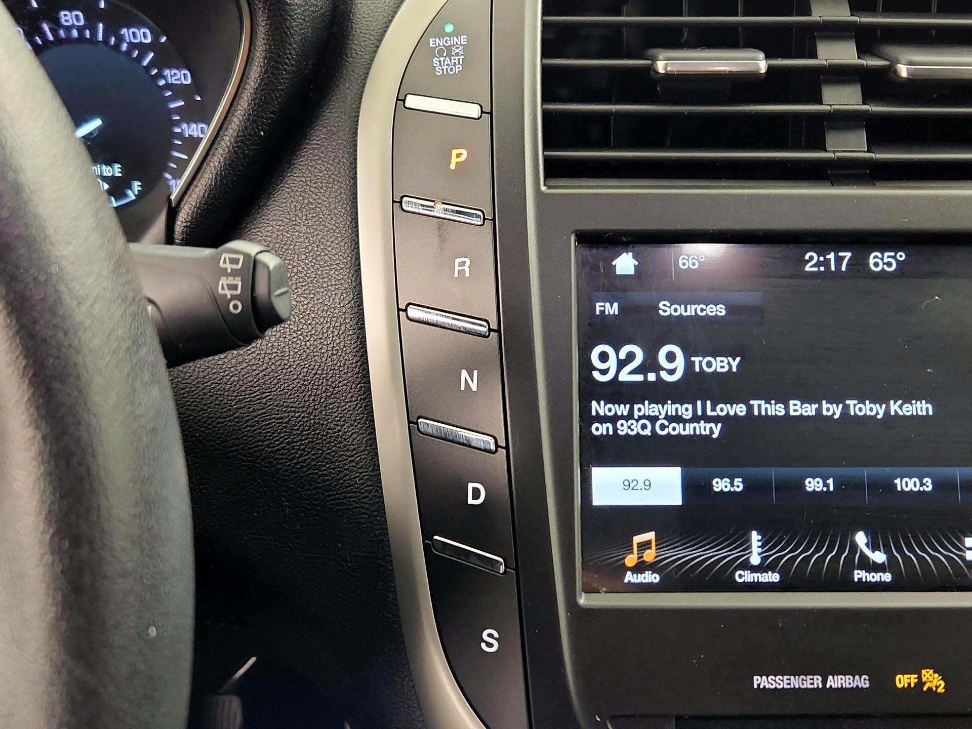 Thumbnail: 2019 Lincoln MKC - 17