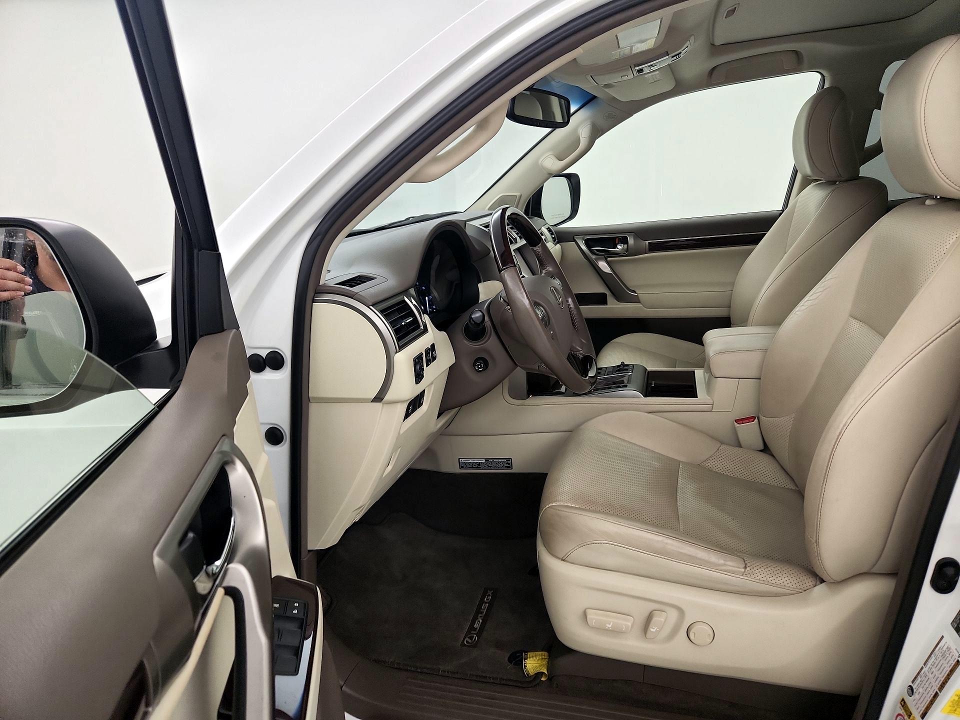 Thumbnail: 2017 Lexus GX - 11