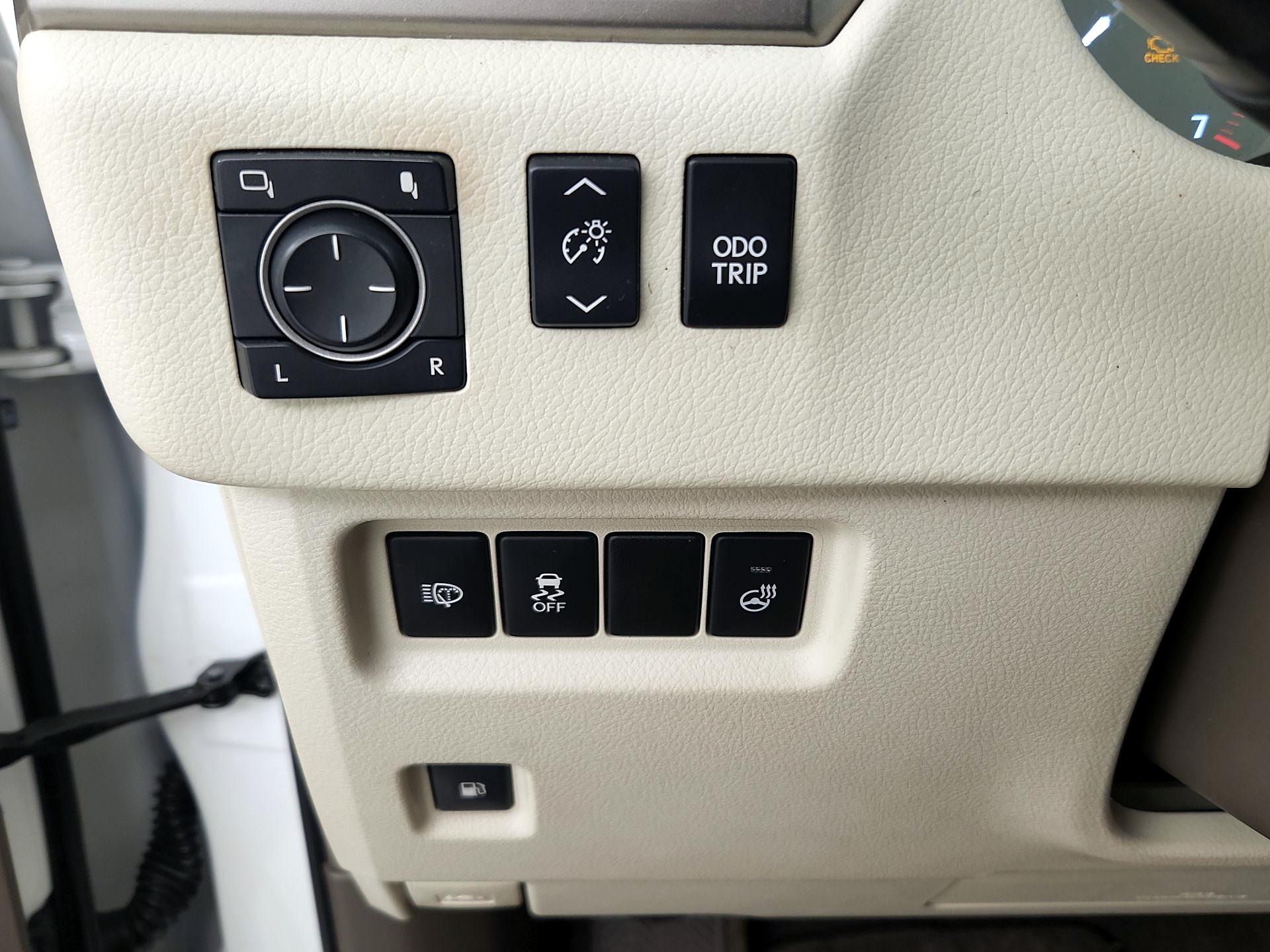 Thumbnail: 2017 Lexus GX - 13