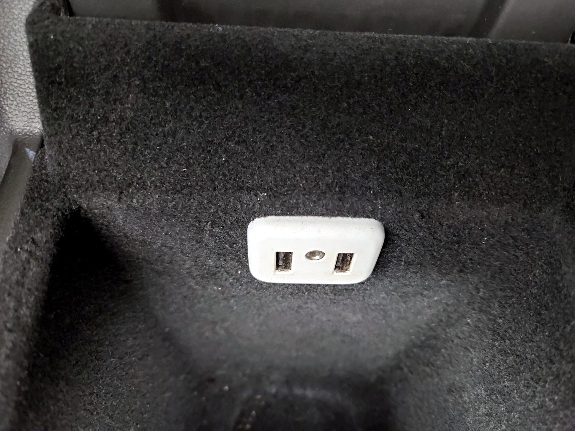 Thumbnail: 2017 Cadillac XT5 - 19