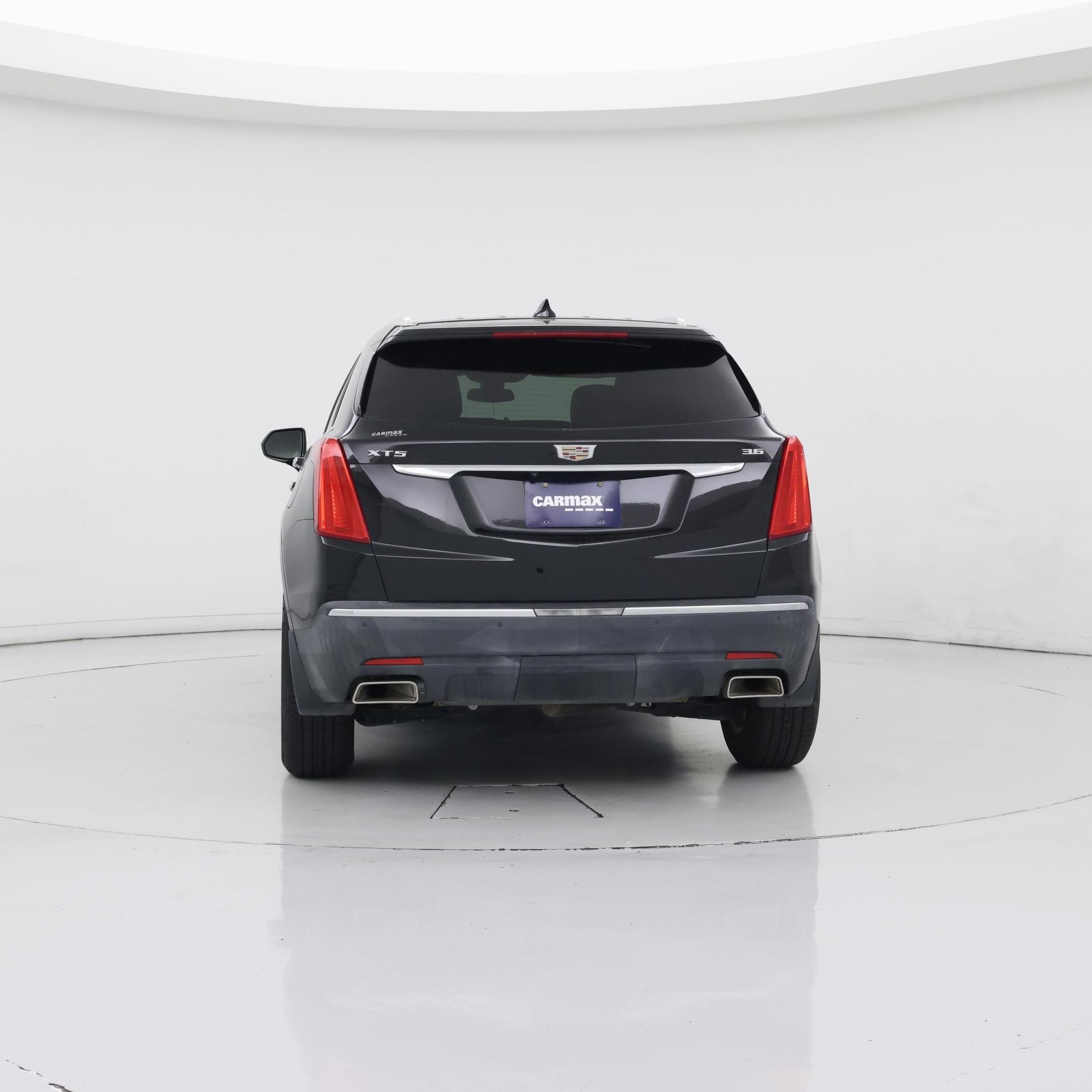 Thumbnail: 2017 Cadillac XT5 - 6