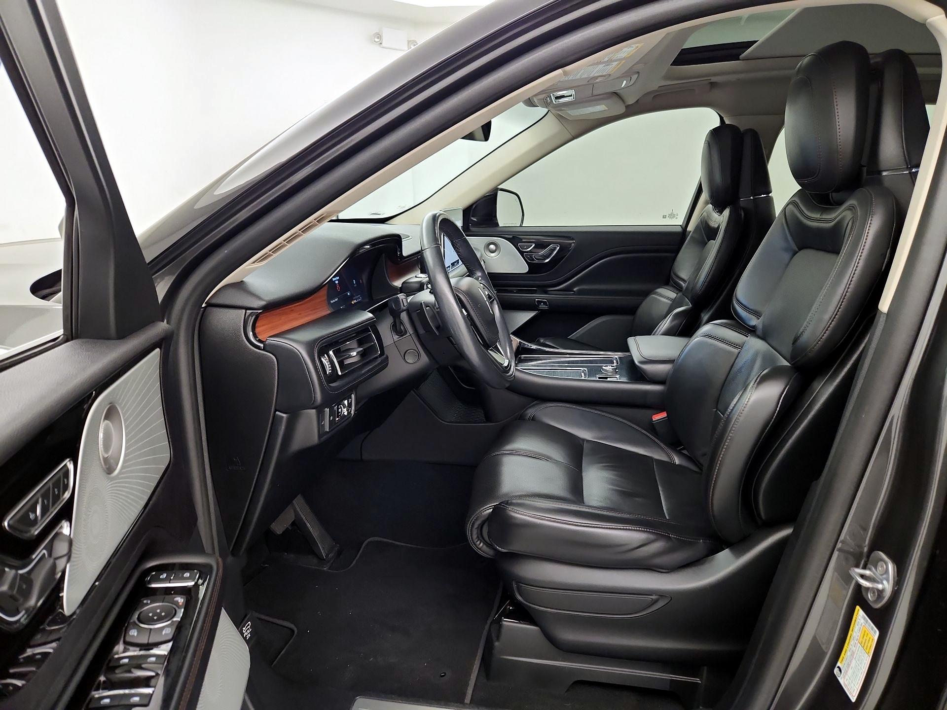 Thumbnail: 2020 Lincoln Aviator - 11