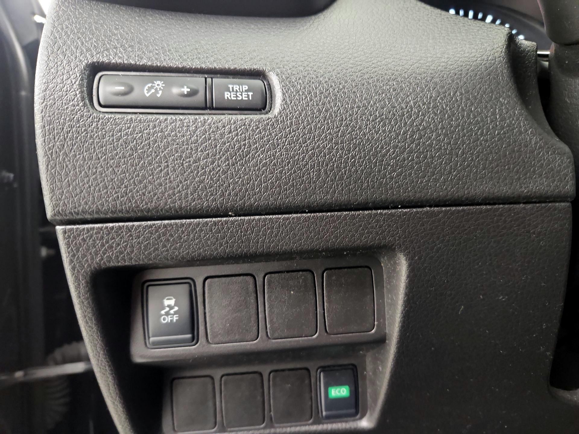 Thumbnail: 2019 Nissan Rogue Sport - 13