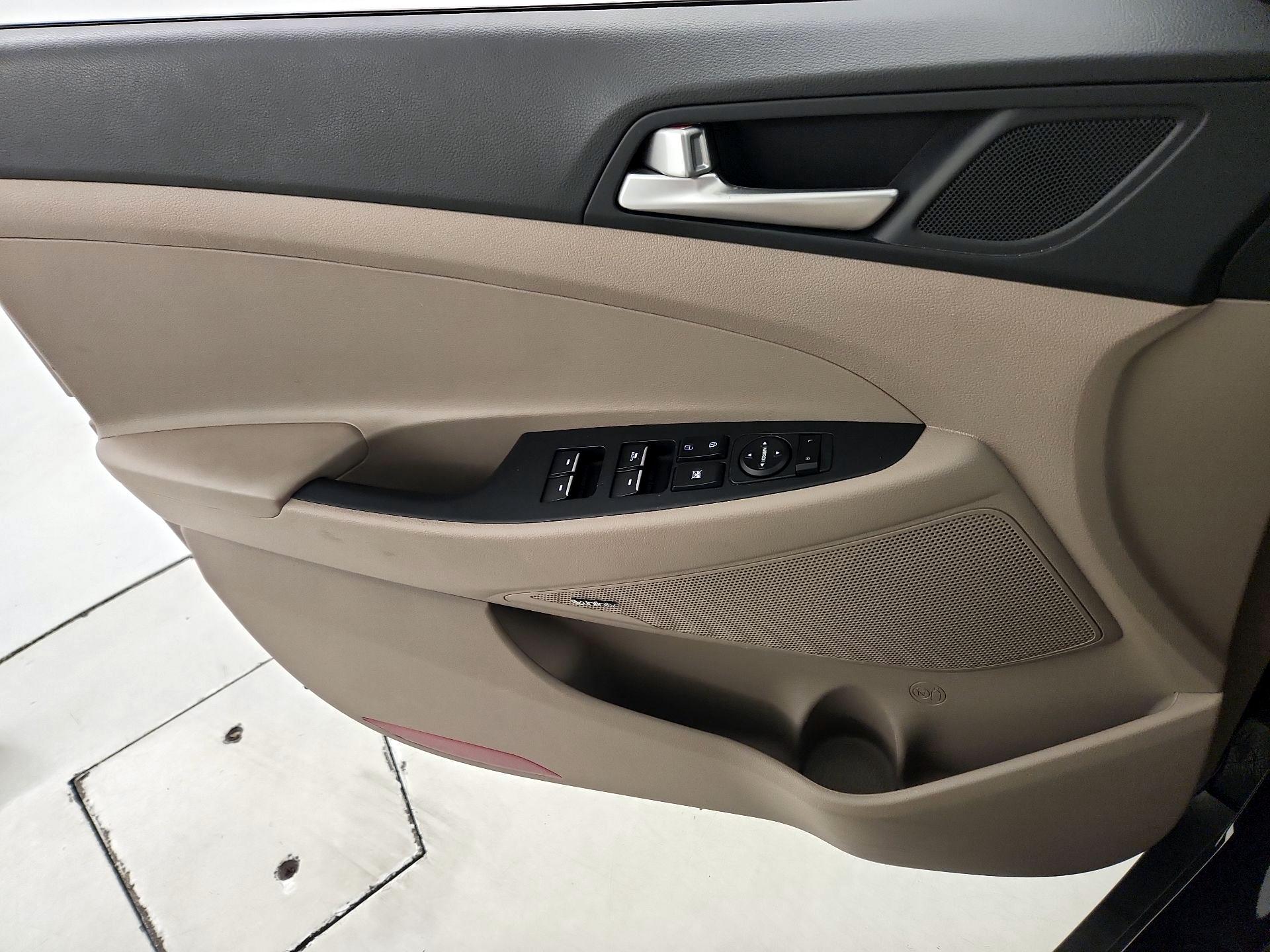 Thumbnail: 2020 Hyundai Tucson - 12