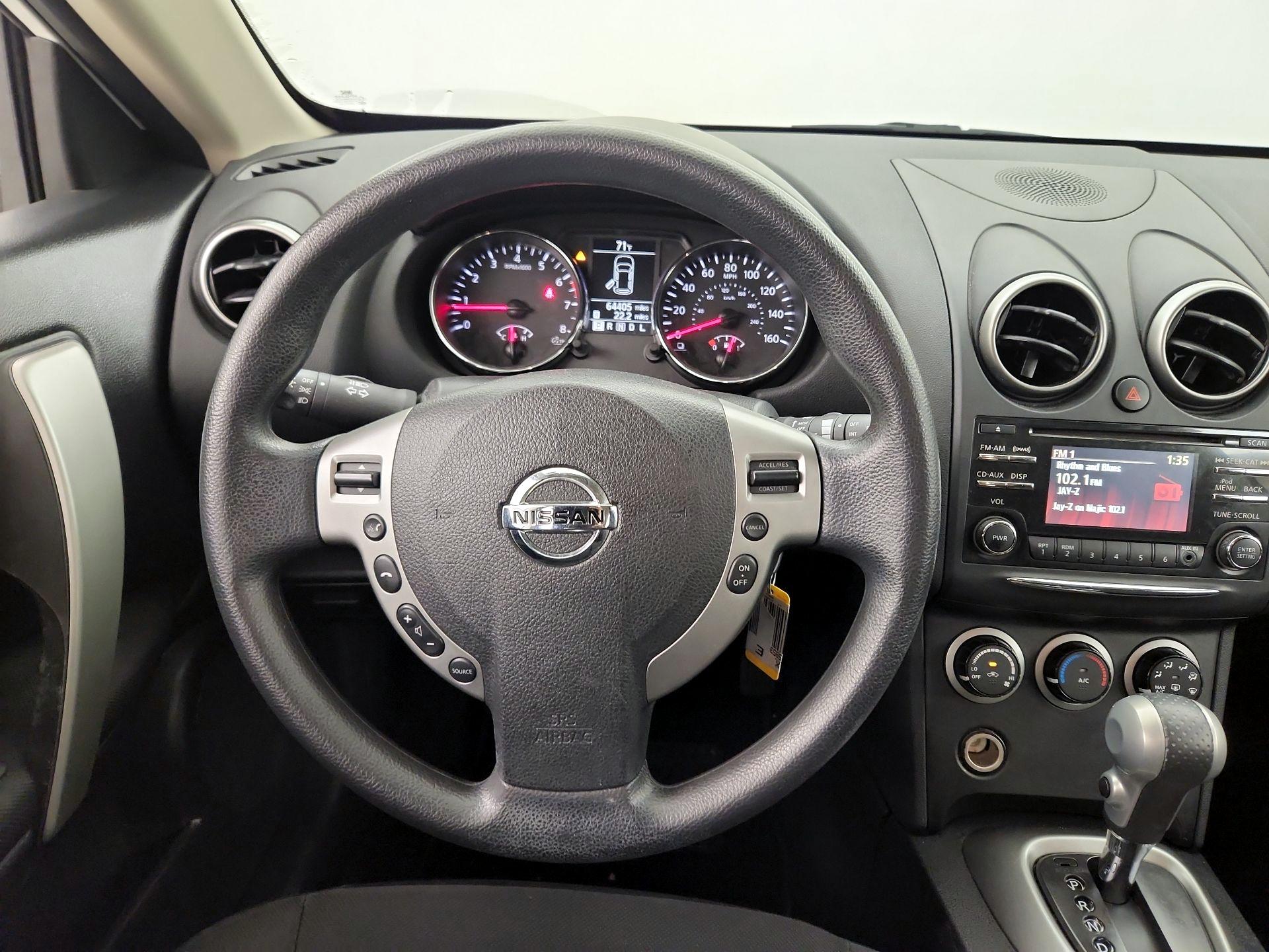 Thumbnail: 2015 Nissan Rogue - 10