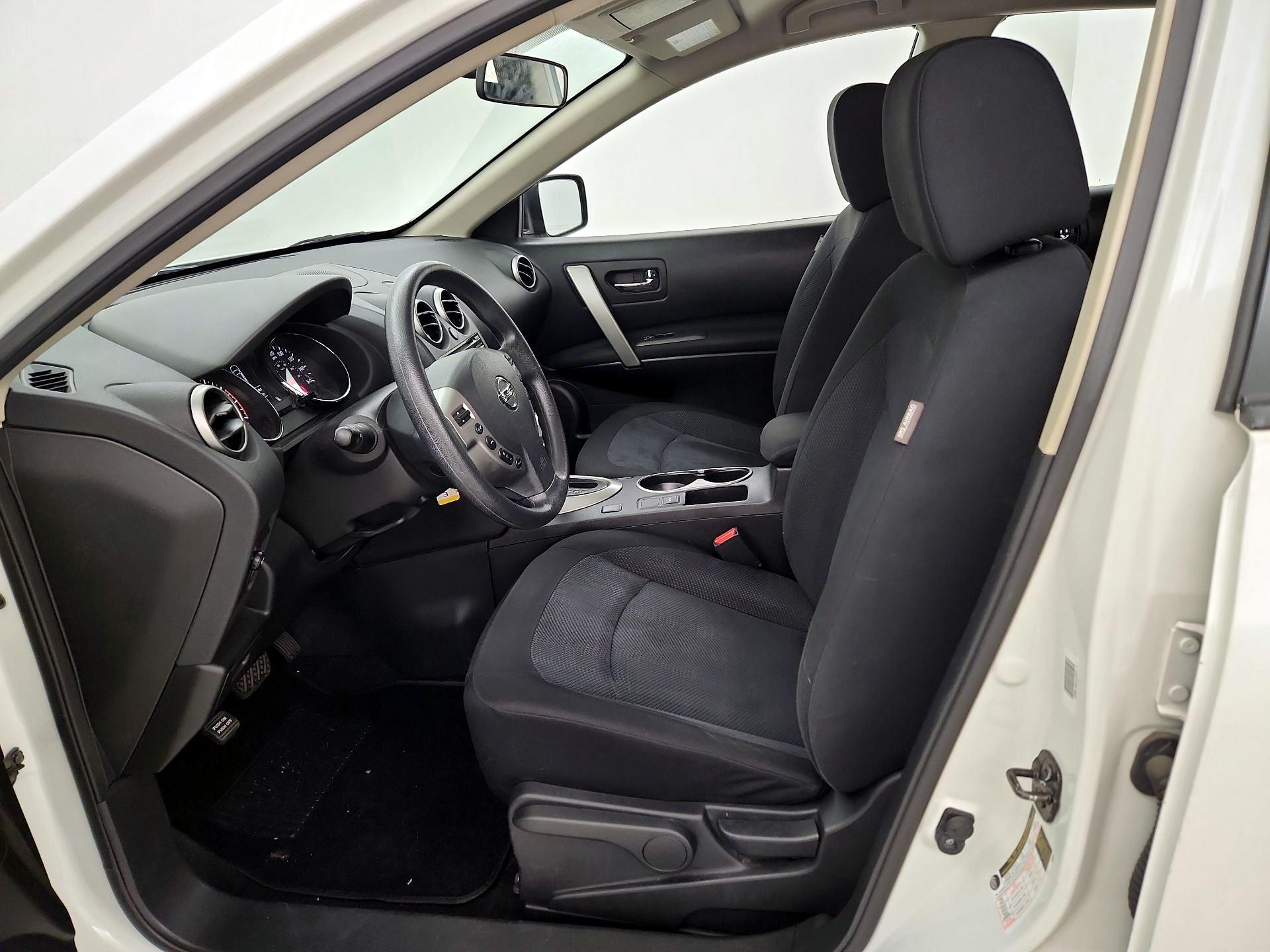 Thumbnail: 2015 Nissan Rogue - 11