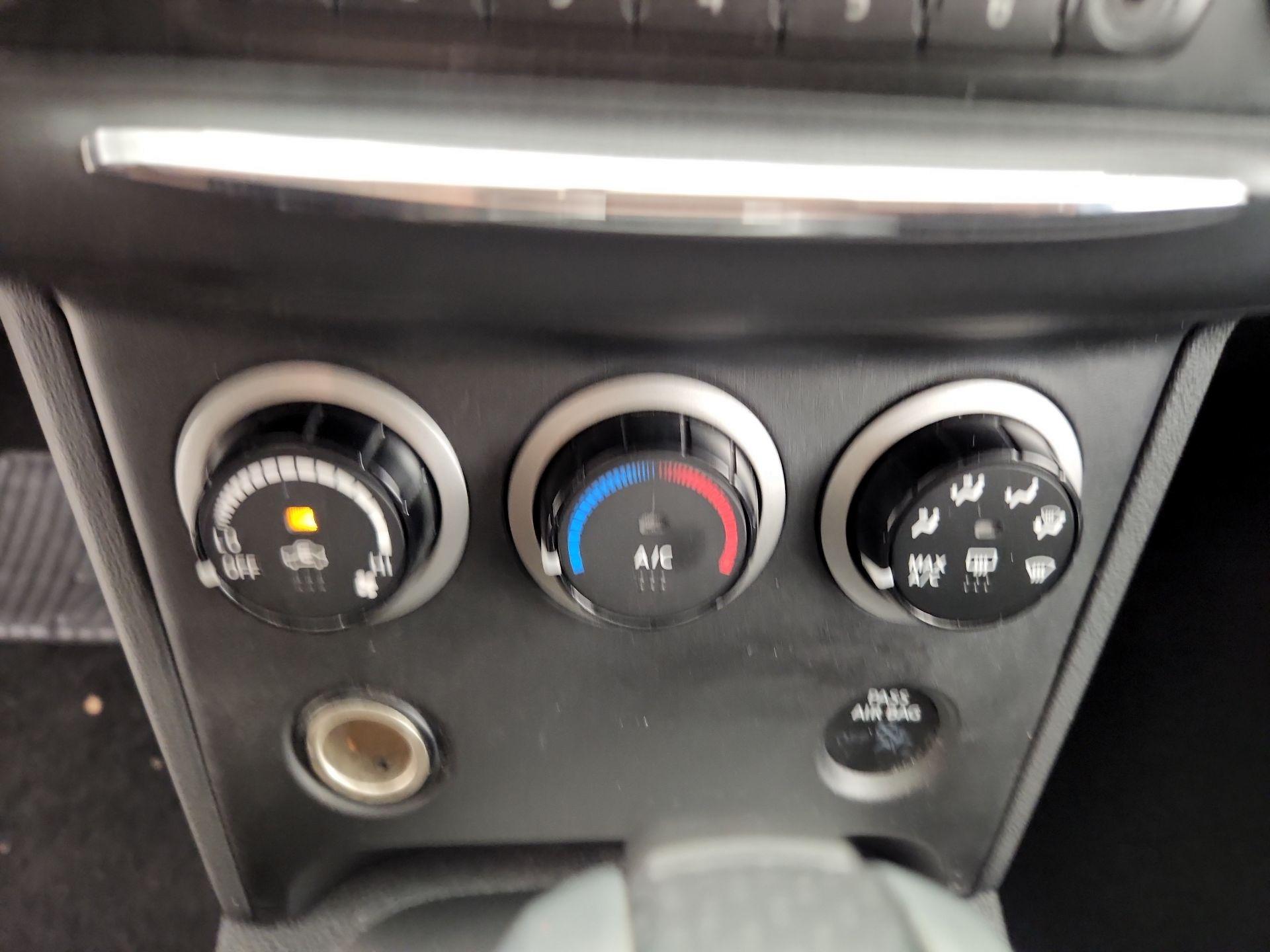 Thumbnail: 2015 Nissan Rogue - 16