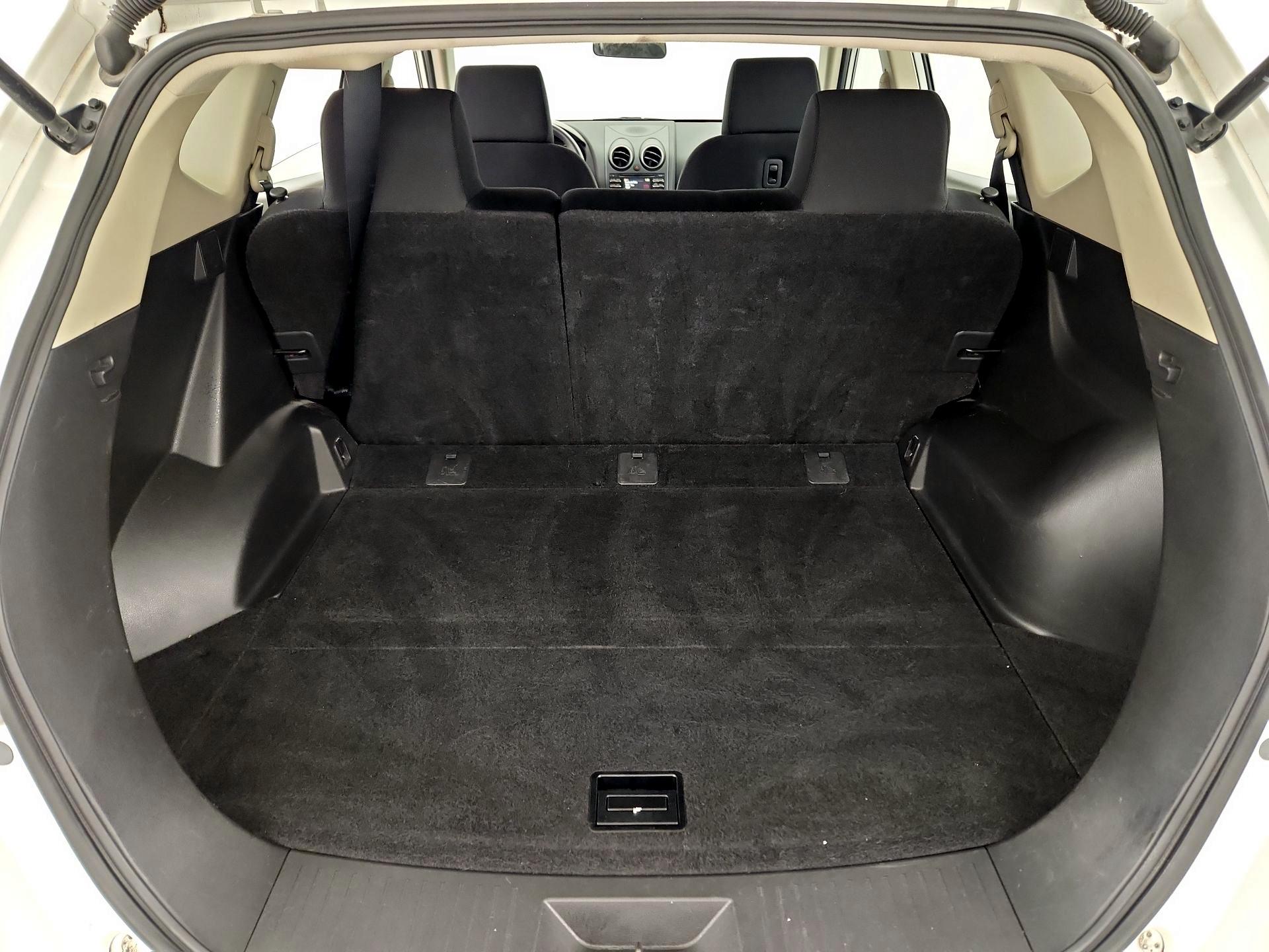 Thumbnail: 2015 Nissan Rogue - 20