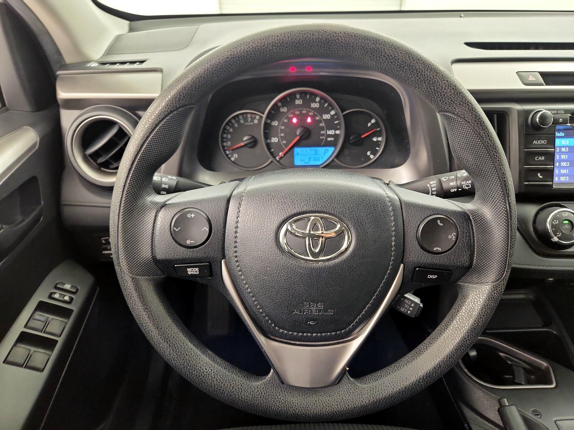 Thumbnail: 2016 Toyota RAV4 - 10