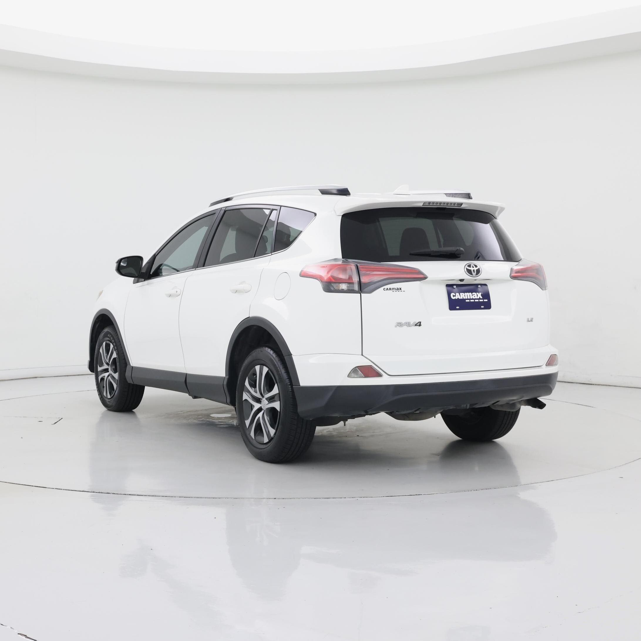 Thumbnail: 2016 Toyota RAV4 - 2
