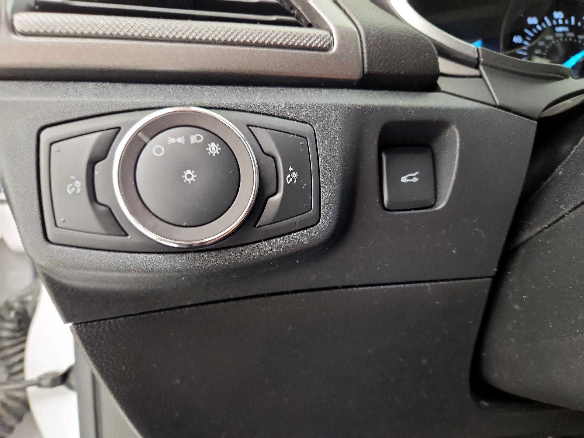 Thumbnail: 2020 Ford Fusion - 13