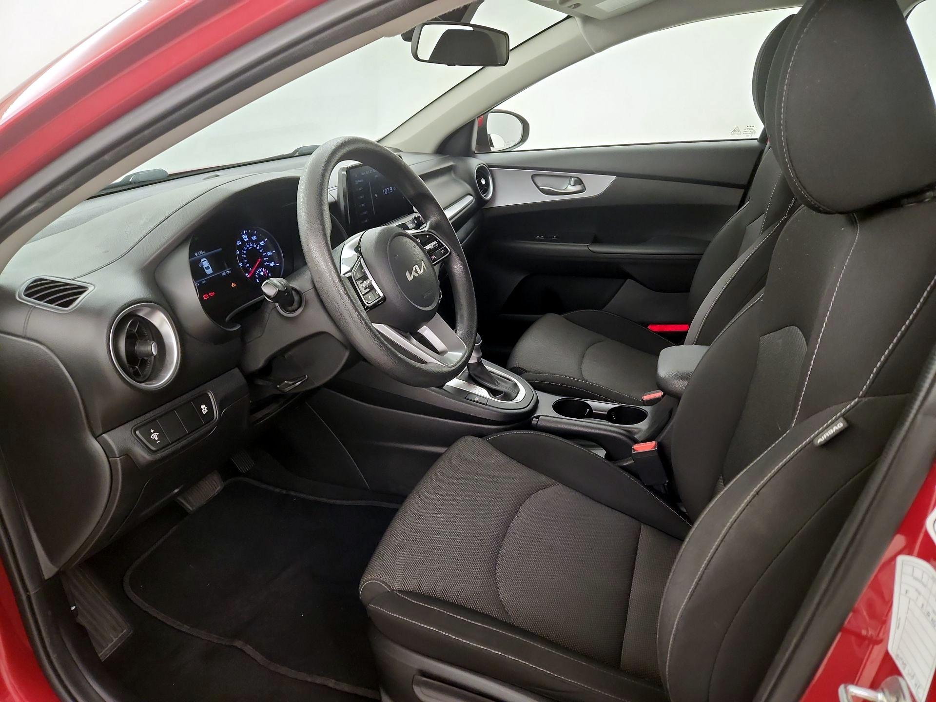 Thumbnail: 2022 Kia Forte - 11